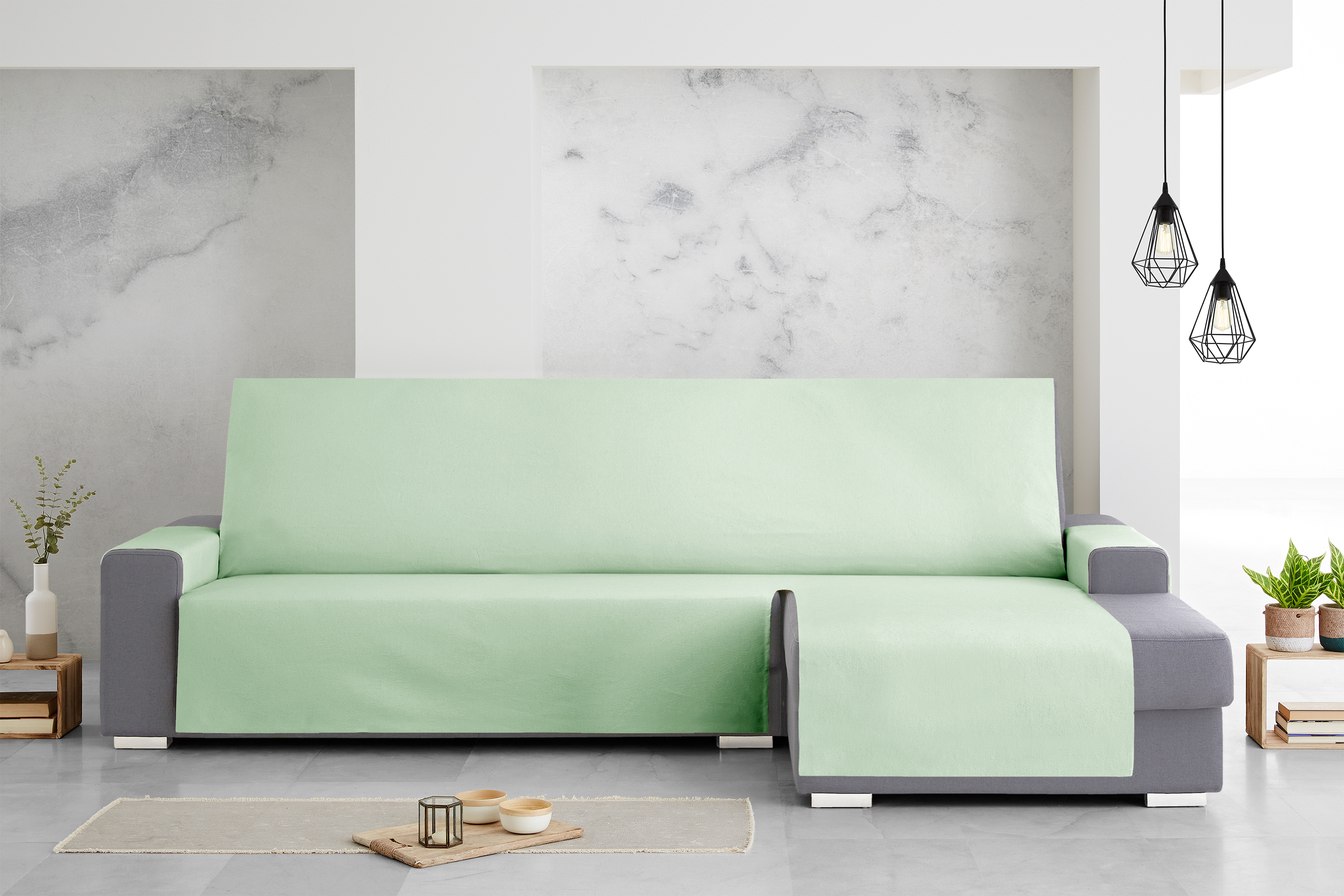 Capa protetora para sofá com chaise longue direita Extra Royale 290 cm. Cor verde.
