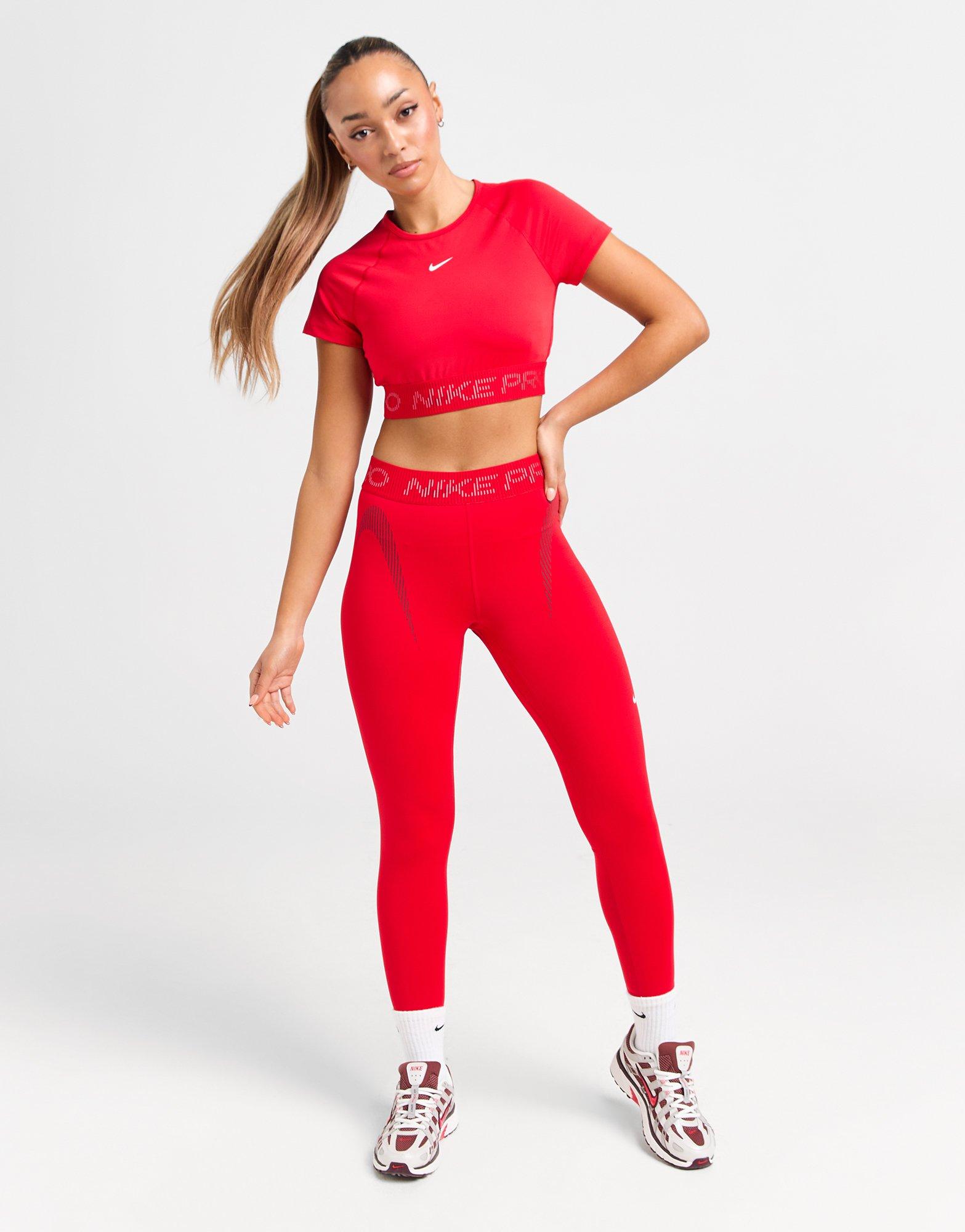 Nike T-shirt court Training Pro Femme