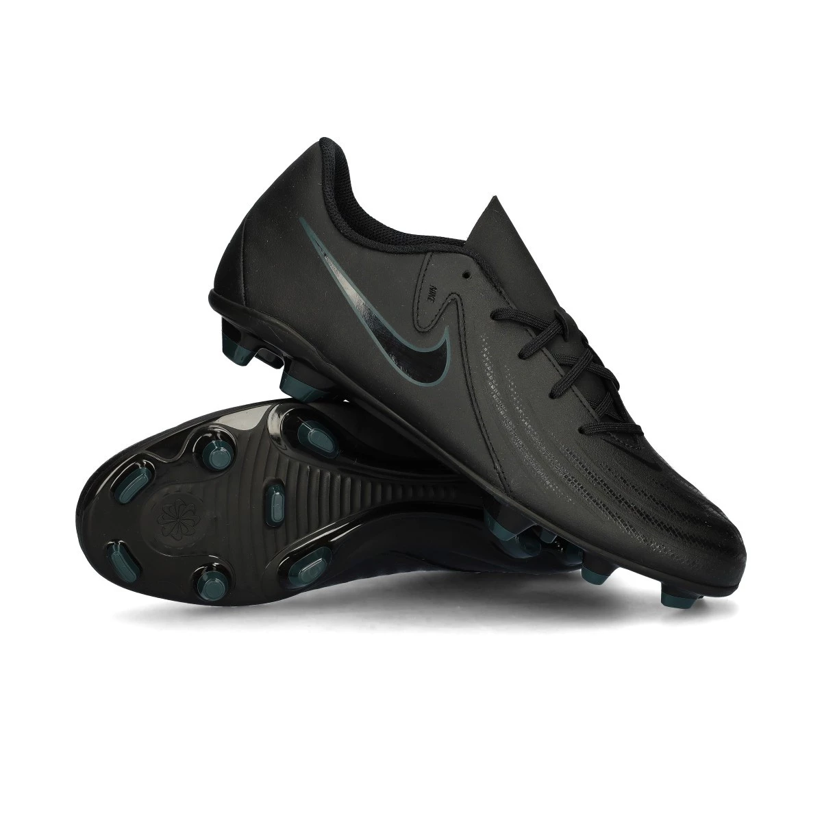 Chuteira Nike Phantom GX II Club FG/MG