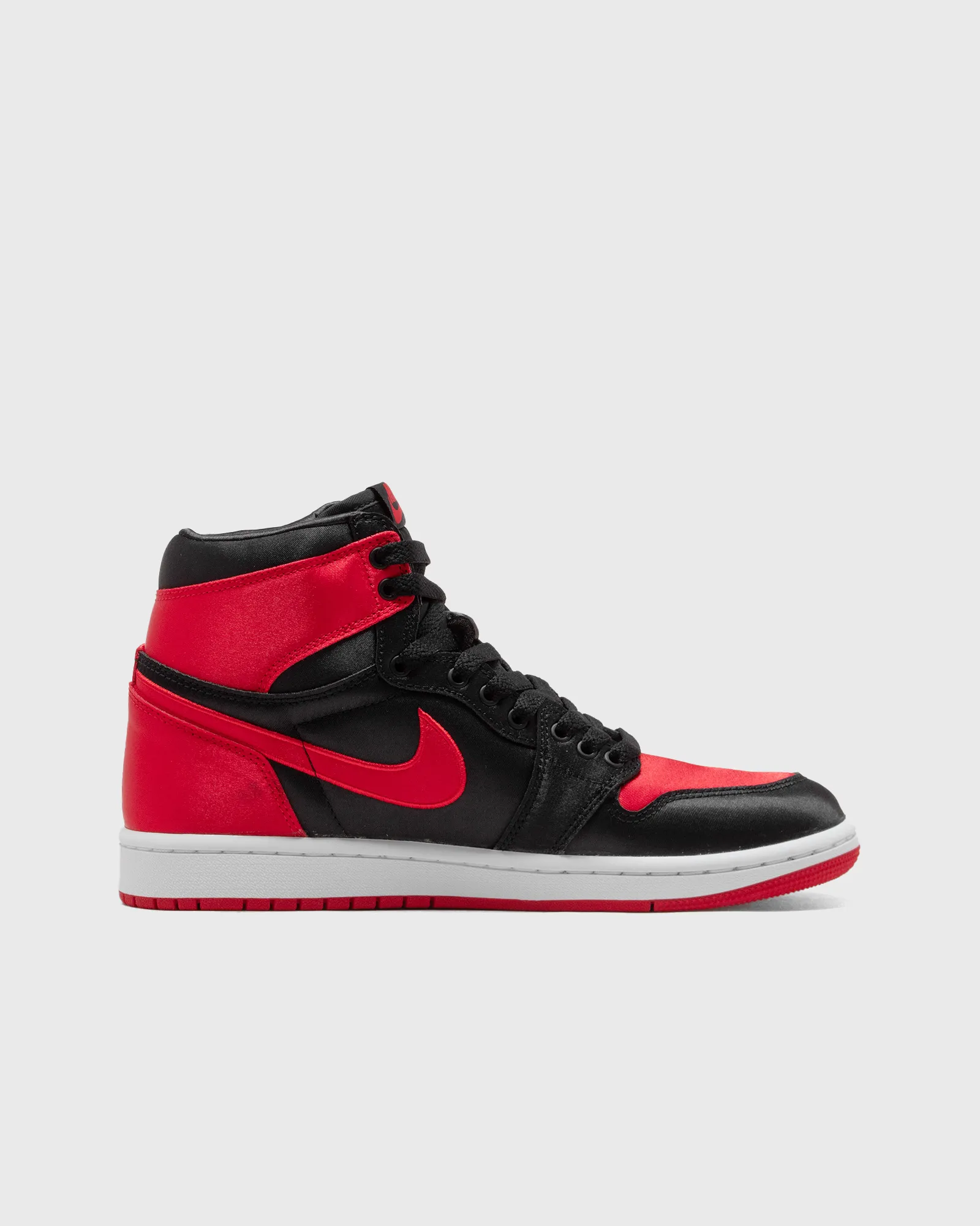 Jordan WMNS AIR JORDAN 1 RETRO HI OG 'Satin Bred'