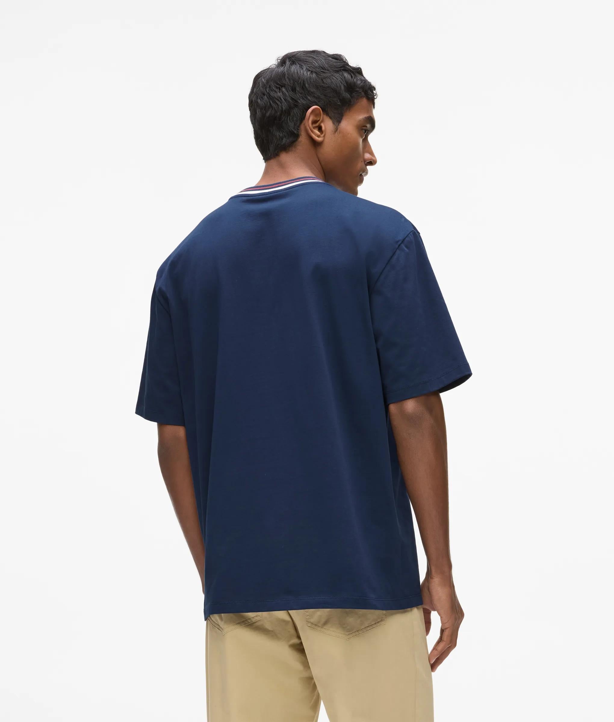 Ikon t-shirt met gestreepte hals