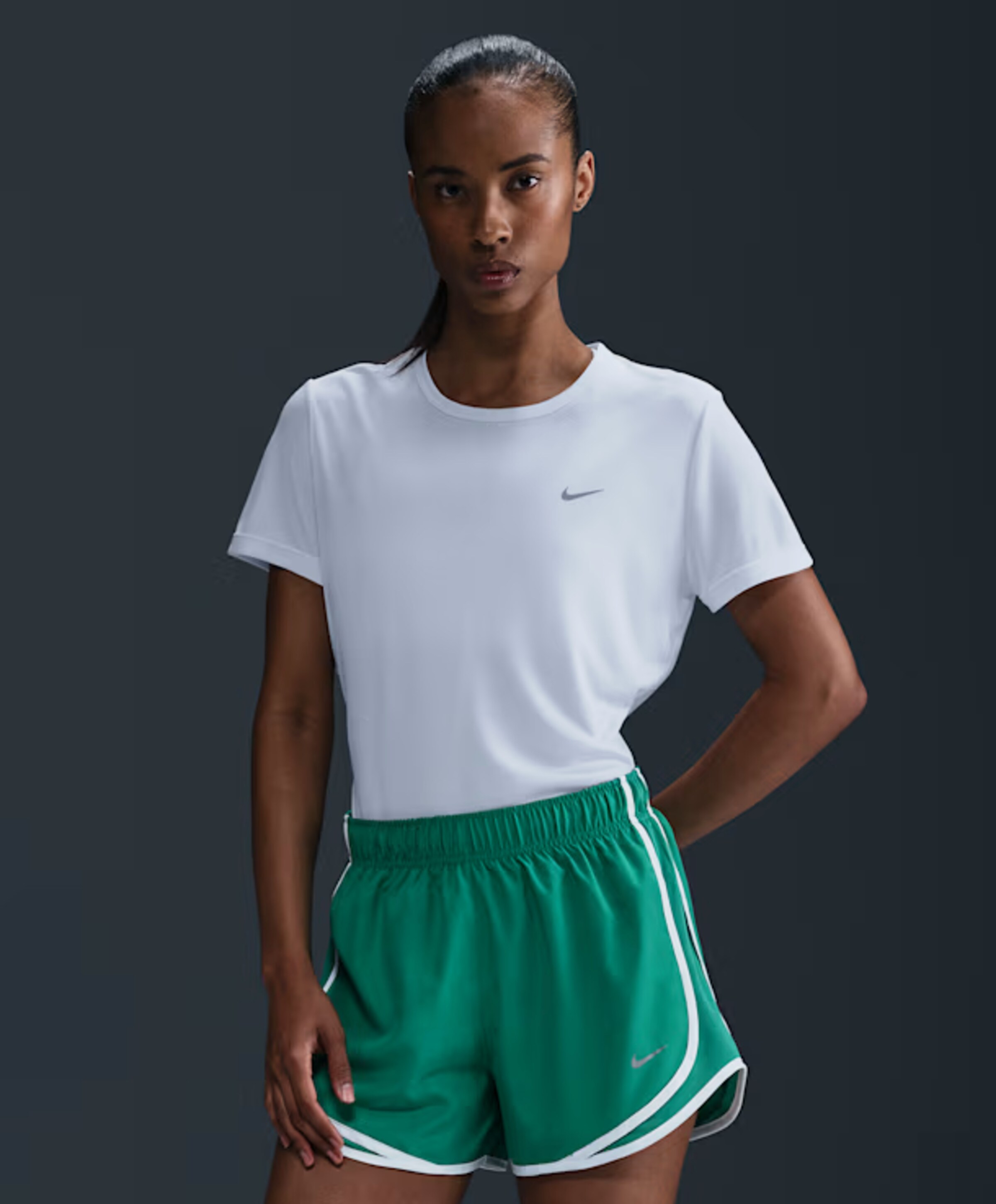 Nike Dames t-shirt wit