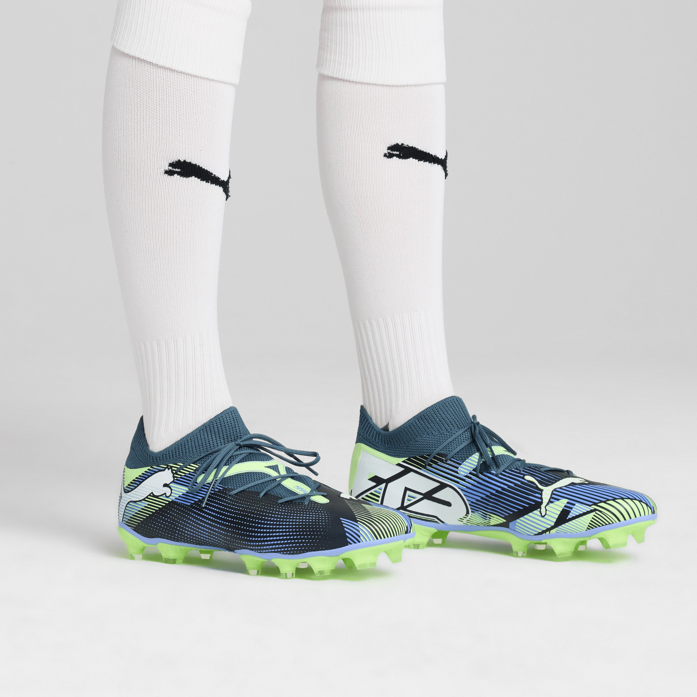 PUMA Future 7 Match Gras / Kunstgras Voetbalschoenen (MG) Grijs Paars Groen Wit