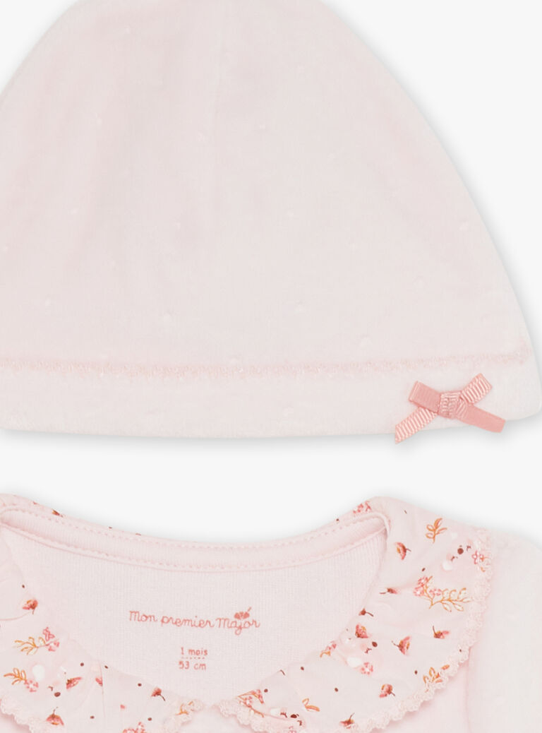 Pyjama et bonnet en velours rose clair