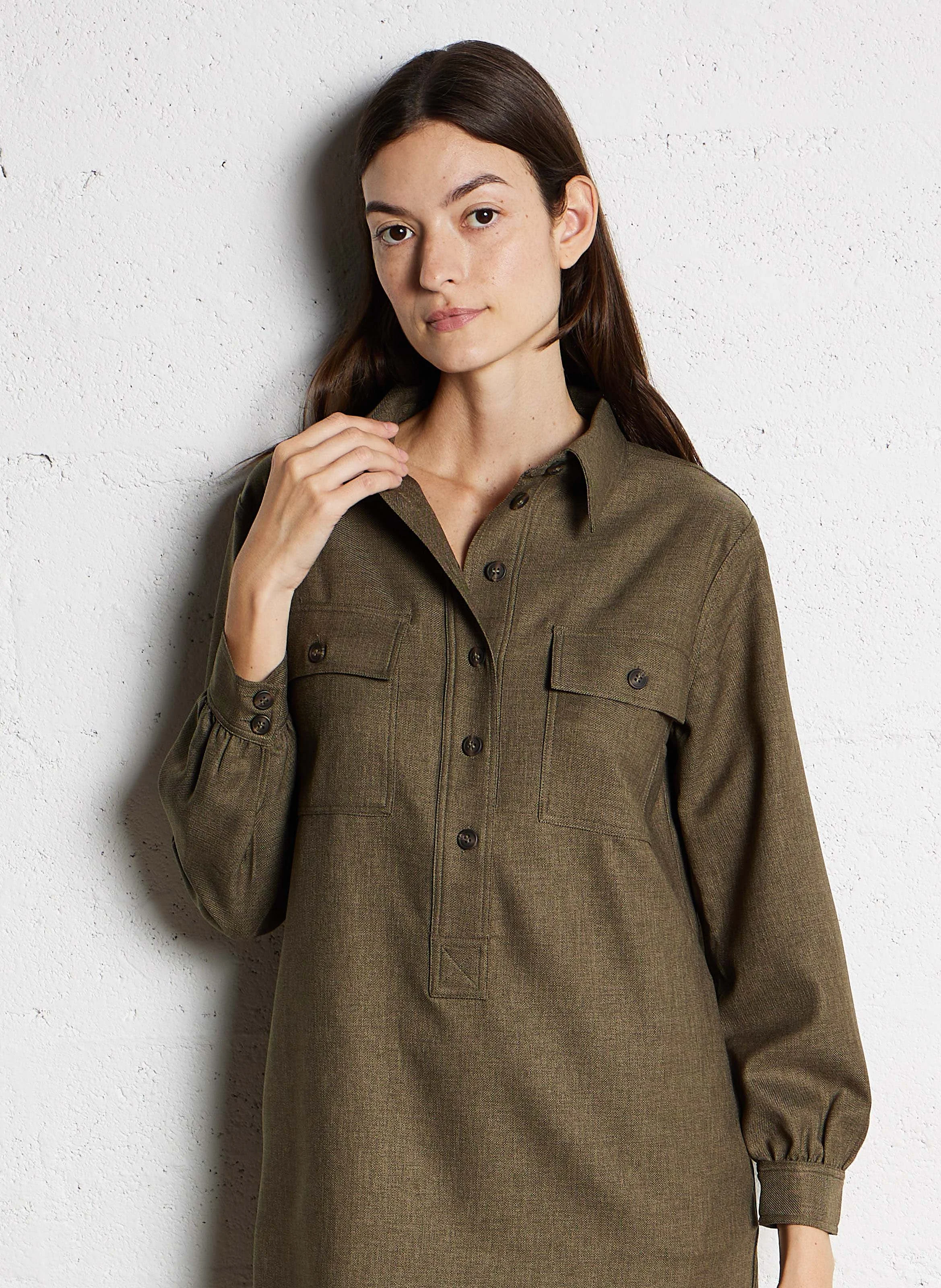 MARLINE - Robe courte droite à col classique | Vert
