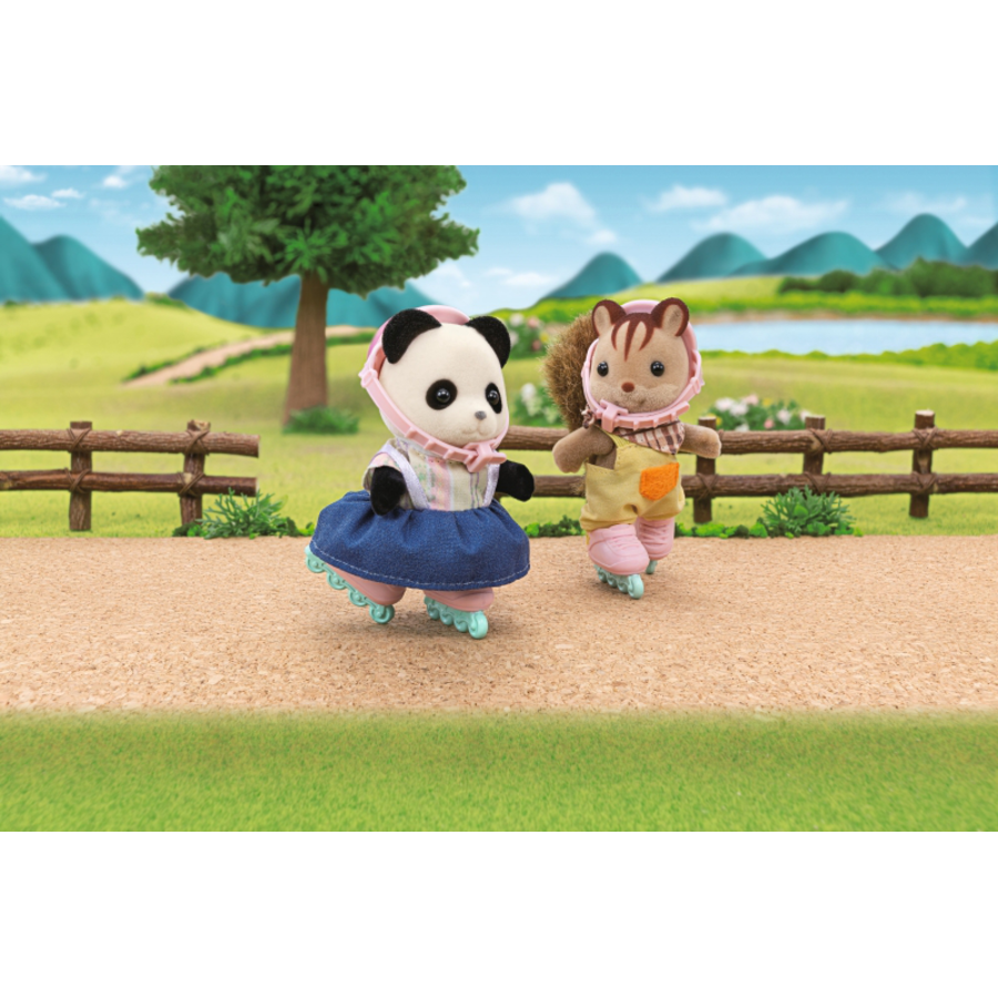 Sylvanian Families® Fahrrad- und Rollschuhe Spielset mit Figur