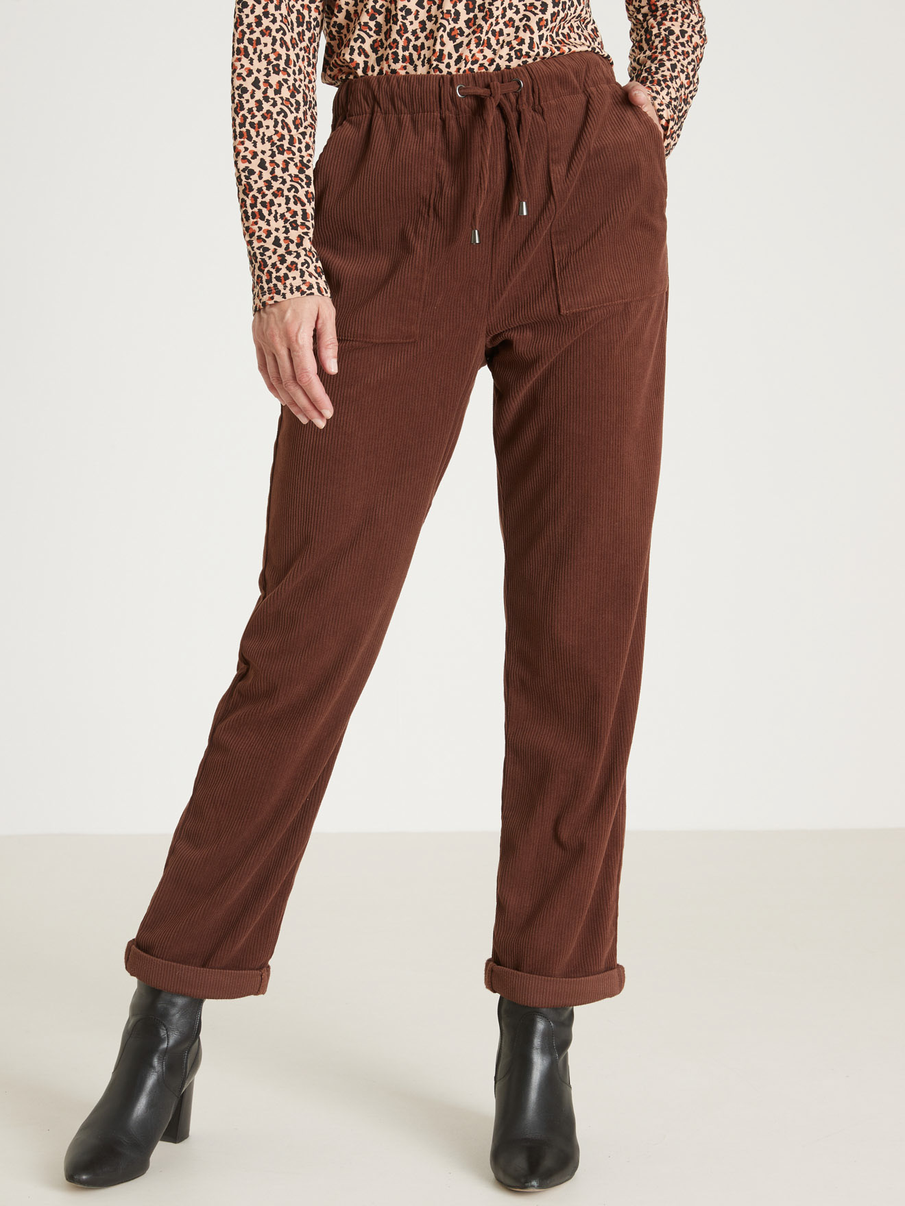 Pantalon élastique en velours côtelé