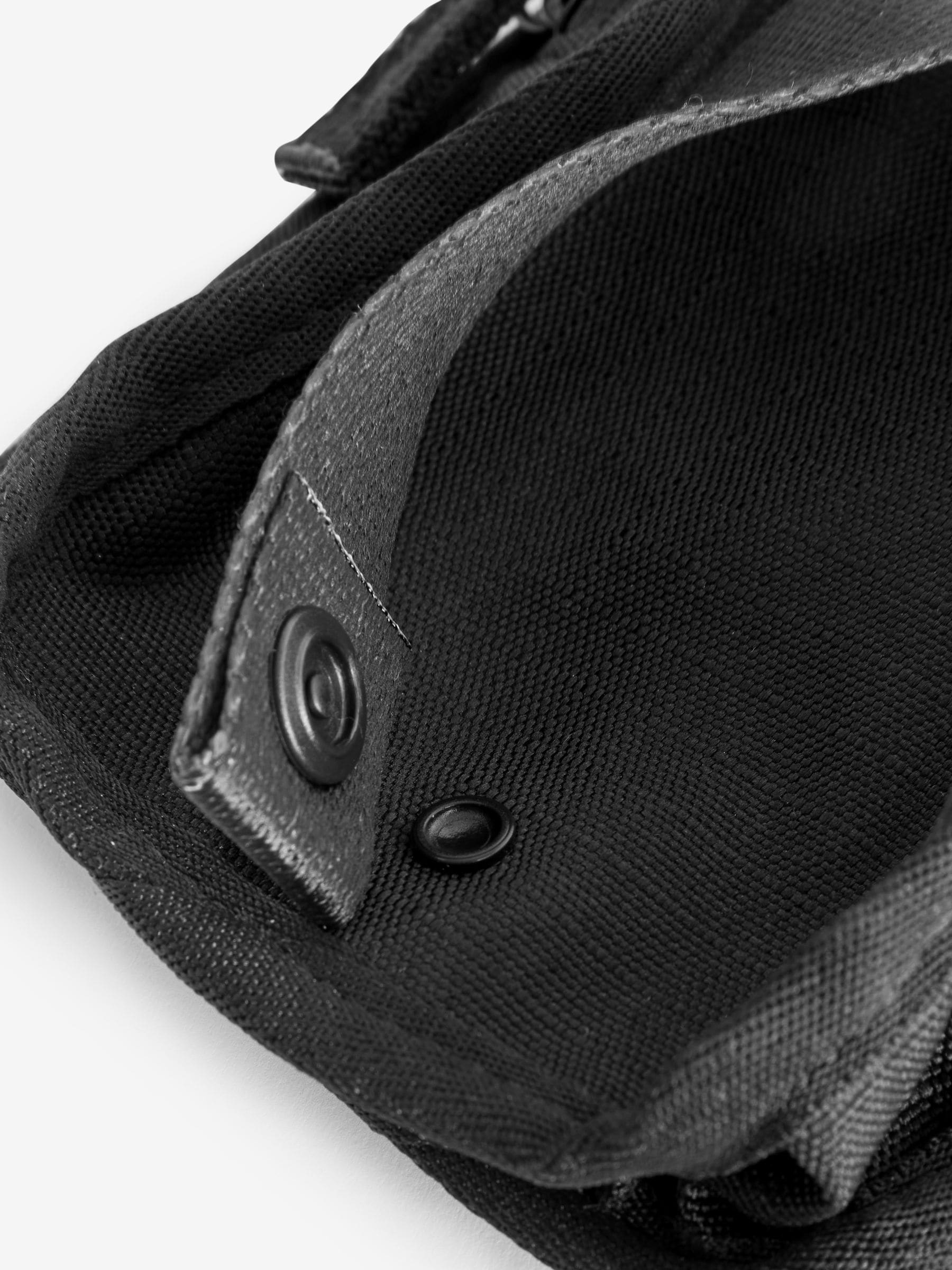 Nike Club Logo Phone Cross-Body Bag