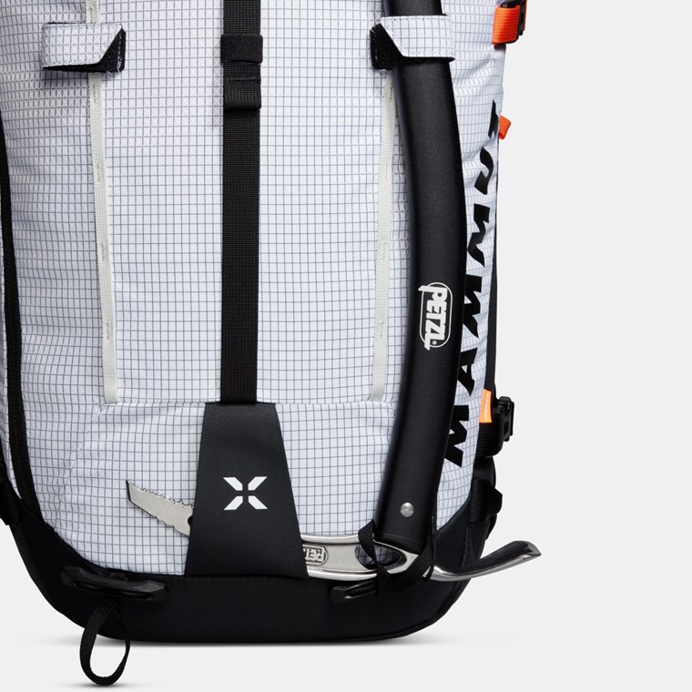 Mammut Trion 28 White/Black