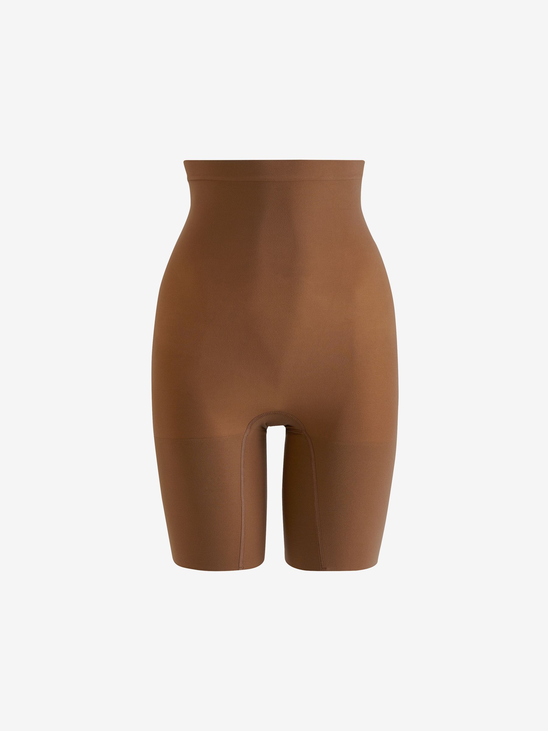 Kastanjebruin - SPANX SPANXsculpt™ Naadloze Power Mid-Thigh Short