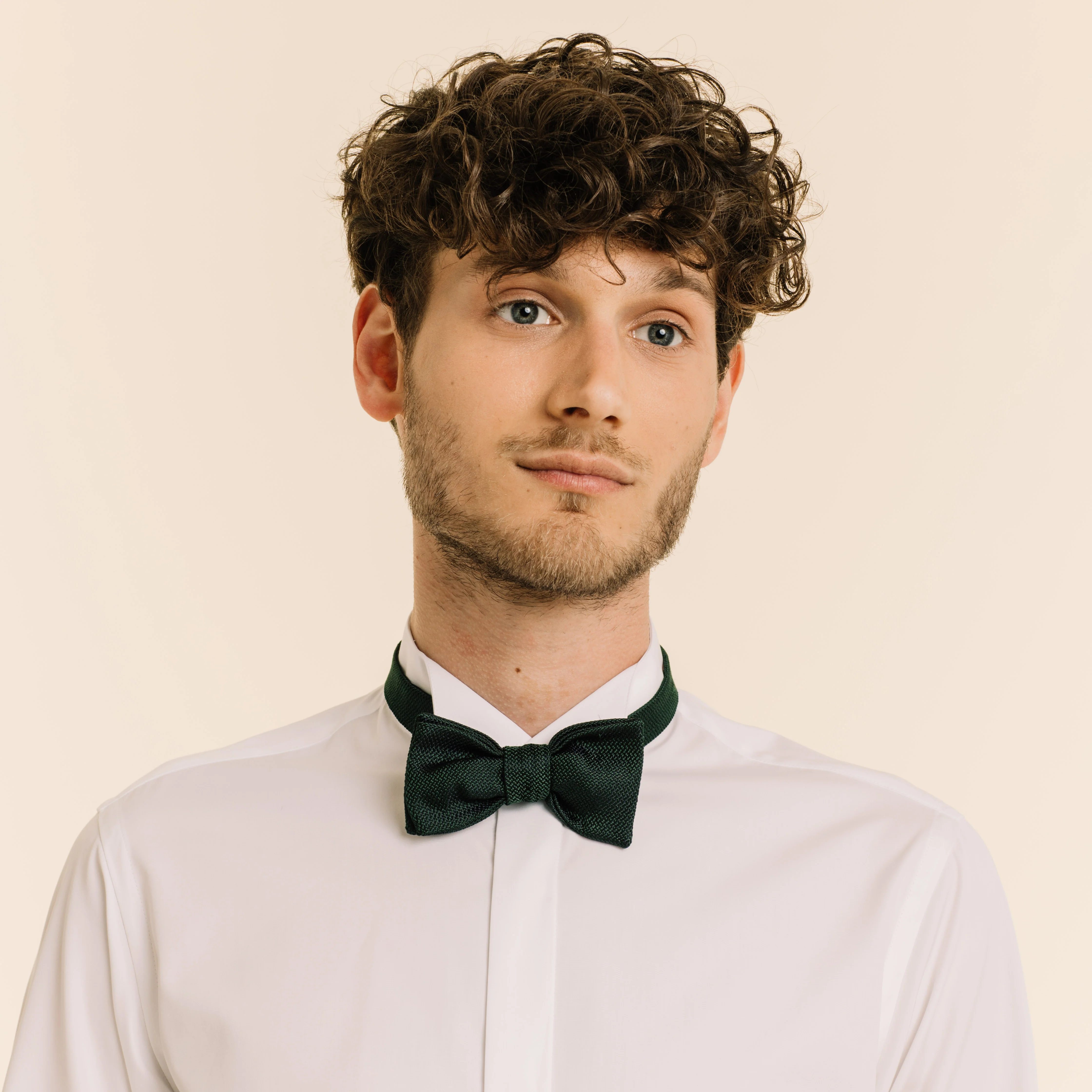 Green silk grenadine bow tie