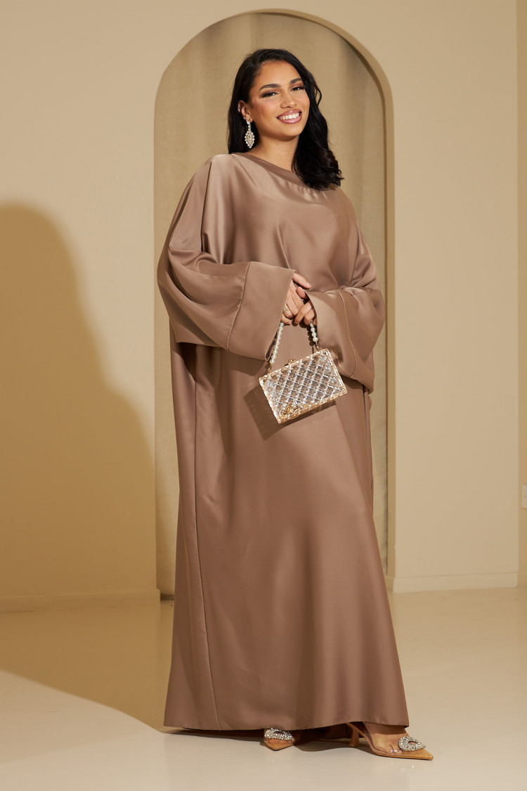 Abaya camel ample satinée