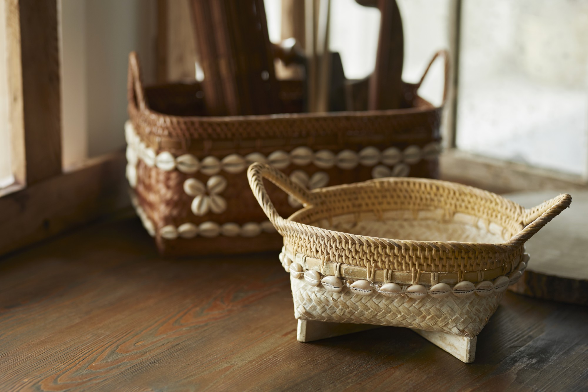 3er-Set Rattan-Körbe mit Muscheln, weiß, braun und rot von fischer's lagerhaus