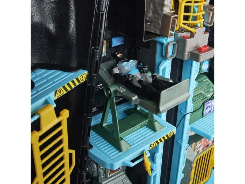 Batman Transforming Playset w/1 figure