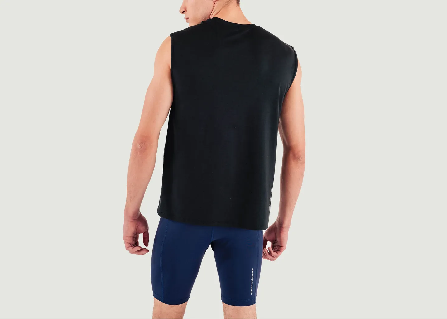 Teeshirt muscle tee sans manches Circle Sportswear
