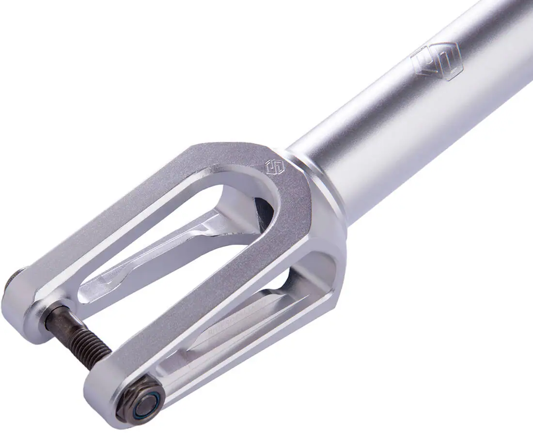 Striker Lux SCS/HIC Løbehjul Forgaffel | SkatePro