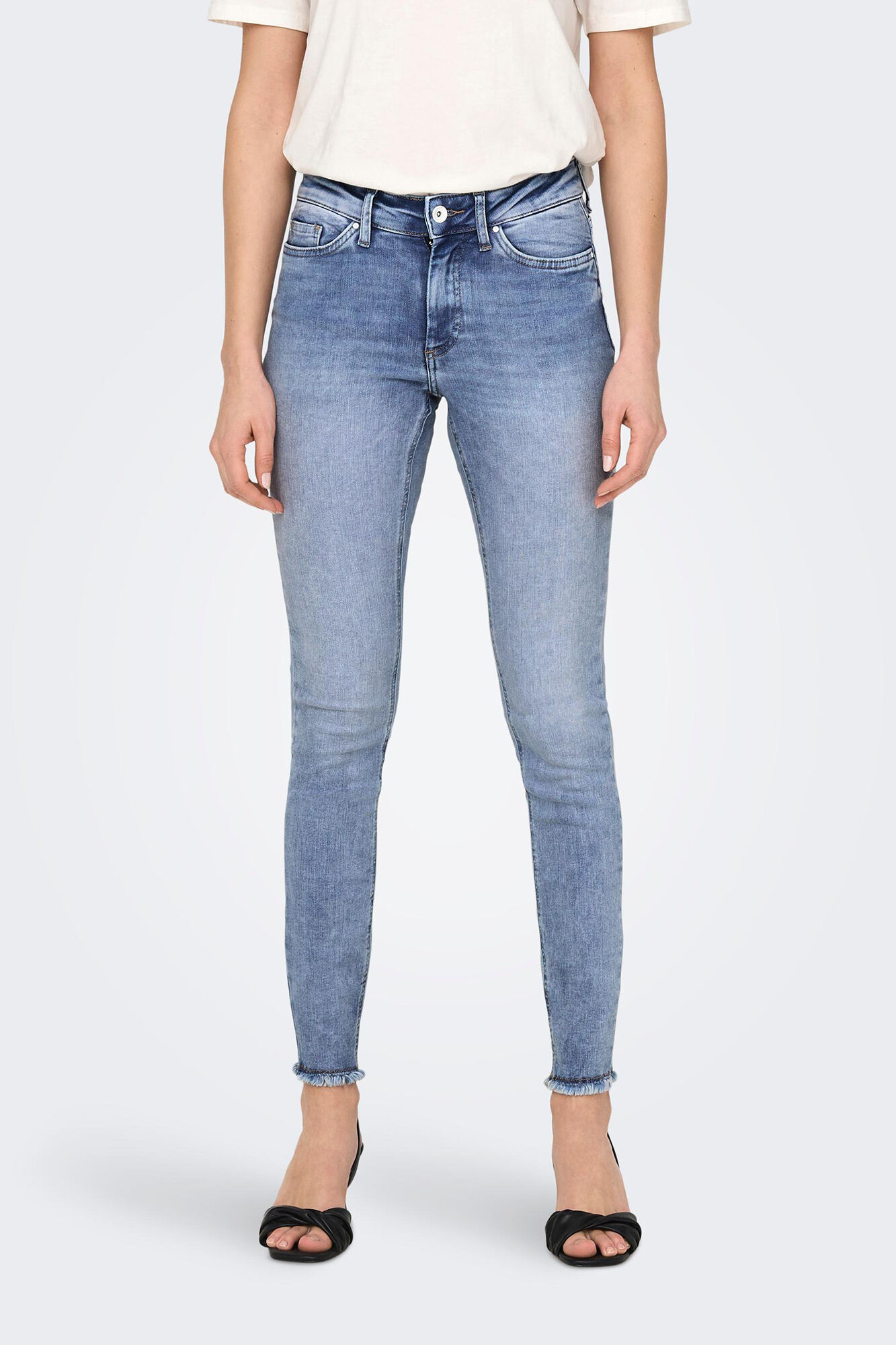 Calça jeans skinny de cintura média
