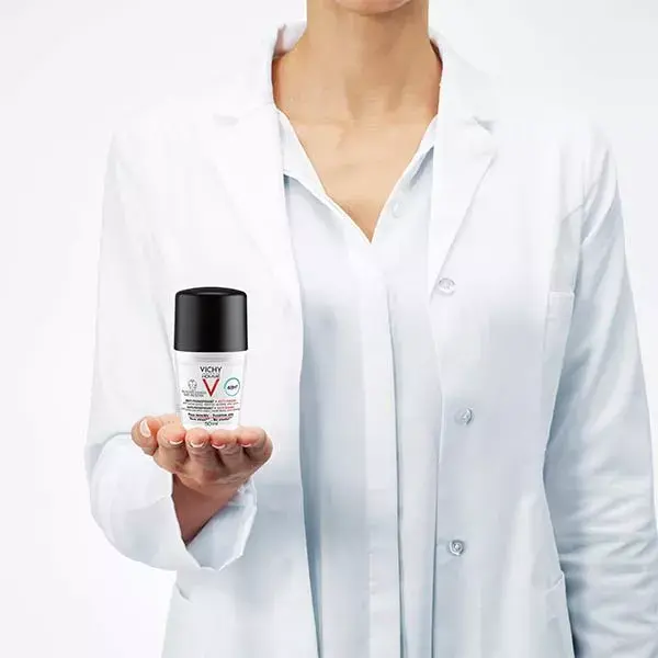Desodorante antitranspirante e antimanchas Vichy Masculino Roll-On 48h, Pacote com 2 unidades de 50ml