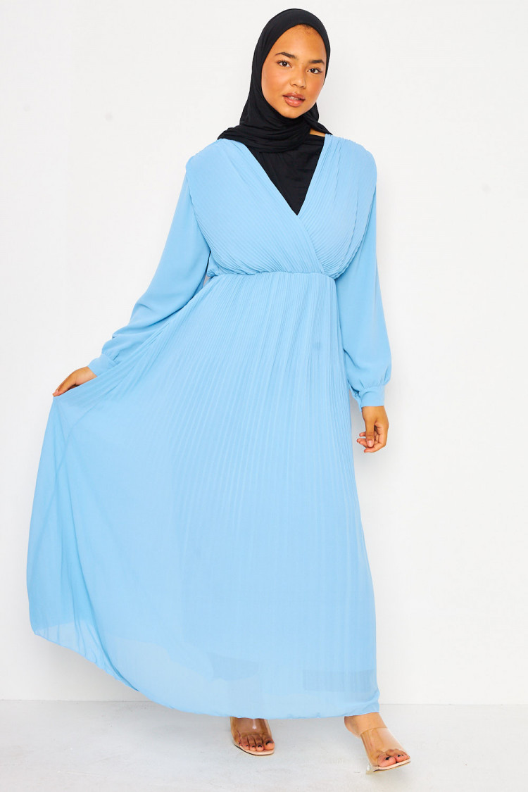Abaya longue bleu clair plissée décolleté V