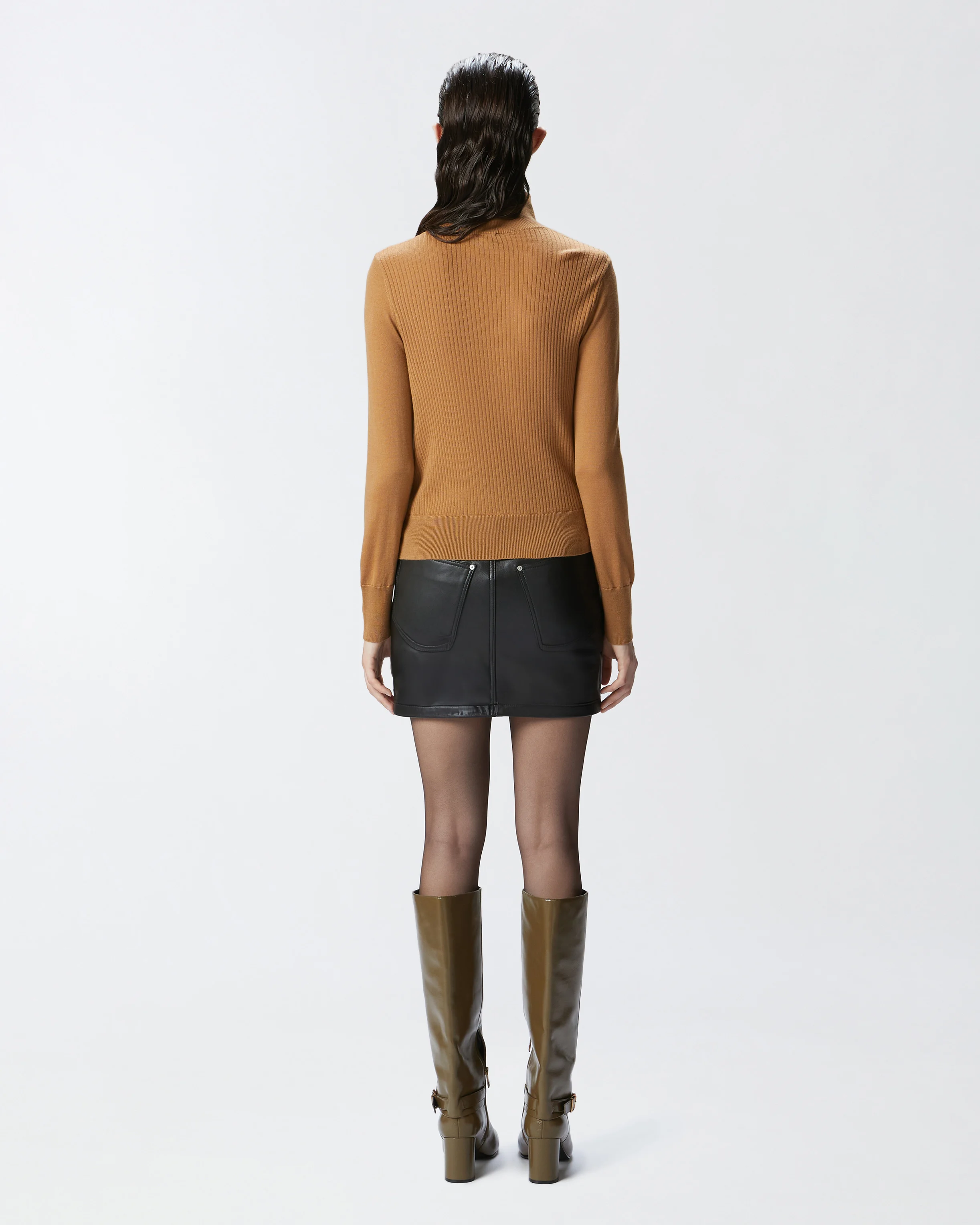Pull à col roulé avec boutons latéraux | Beige