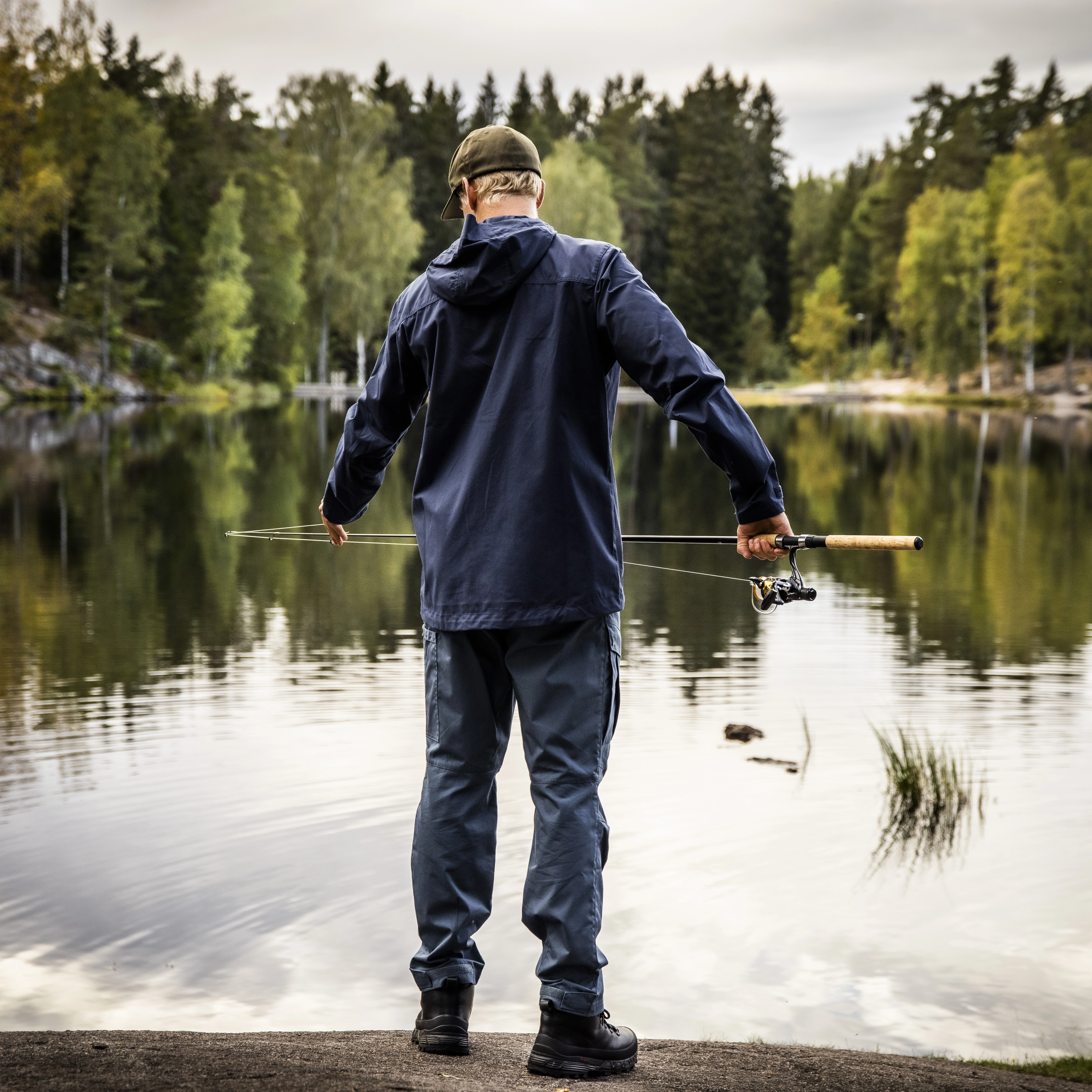 Nordmarka Leaf Light Wind Jacket Men Navy Blue