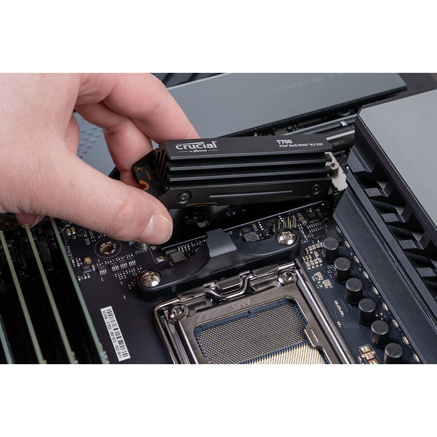 Crucial T700 - 2 To avec dissipateur