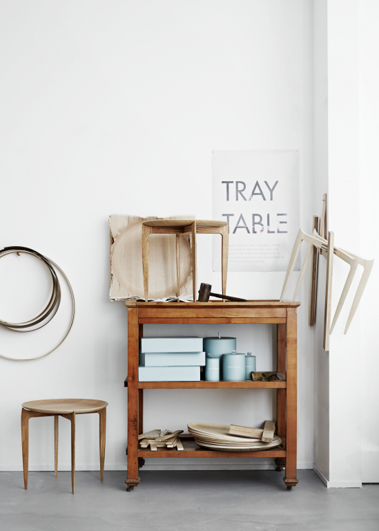 Fritz Hansen Foldable Tray Table bijzettafel zwart gelakt eiken