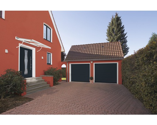 Hörmann sectionaaldeur EcoStarMatic, antraciet RAL 7016 met M-profilering, 2500 x 2125 mm, inclusief garagedeuropener Liftronic 700 2e generatie.