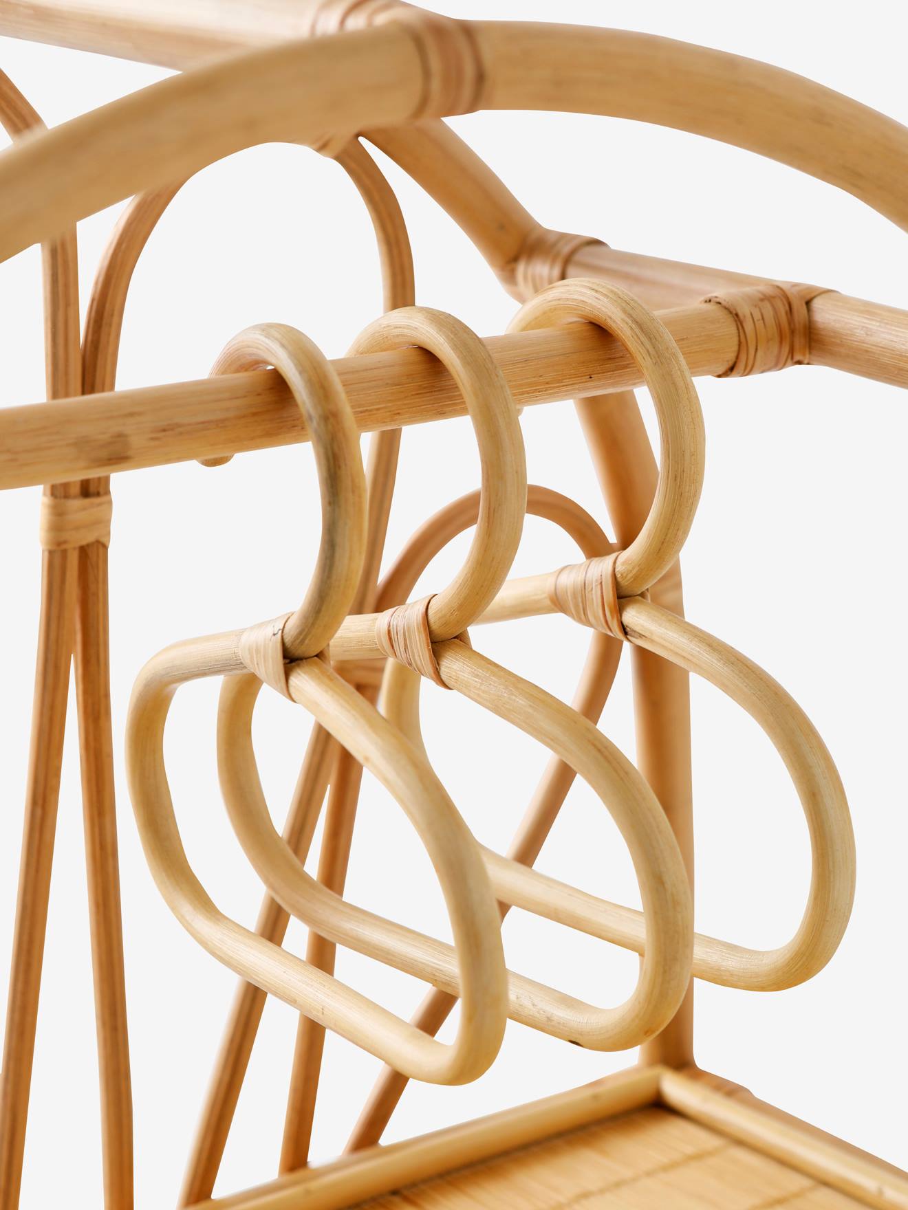 Guarda-roupa de boneca em rattan bege