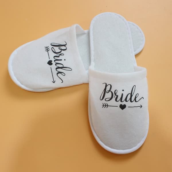 INF Bryllup Tøfler med 'Bride' Bokstaver - Perfekt for Pyjamasfest og Hotellbruk Sort
