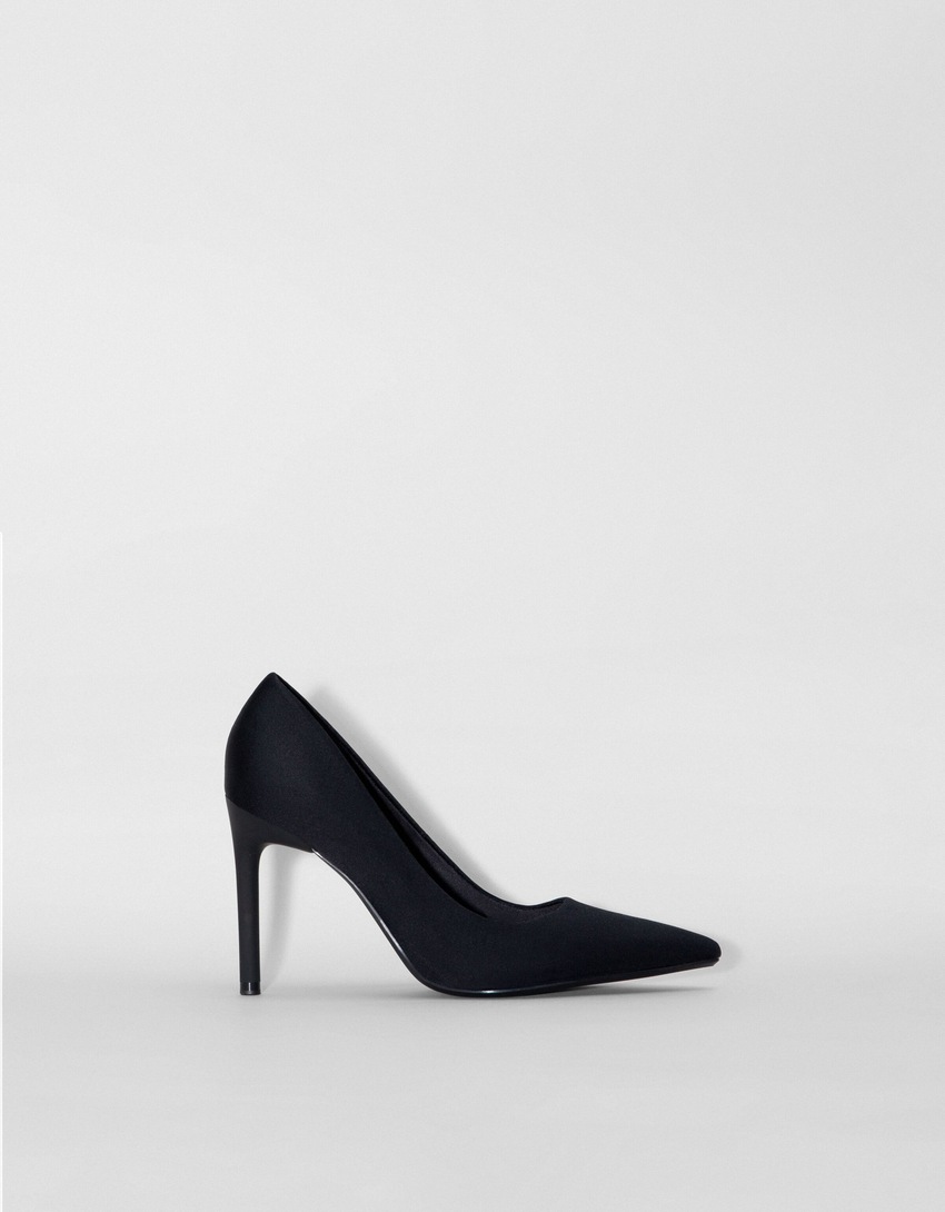 Sapatos de salto alto