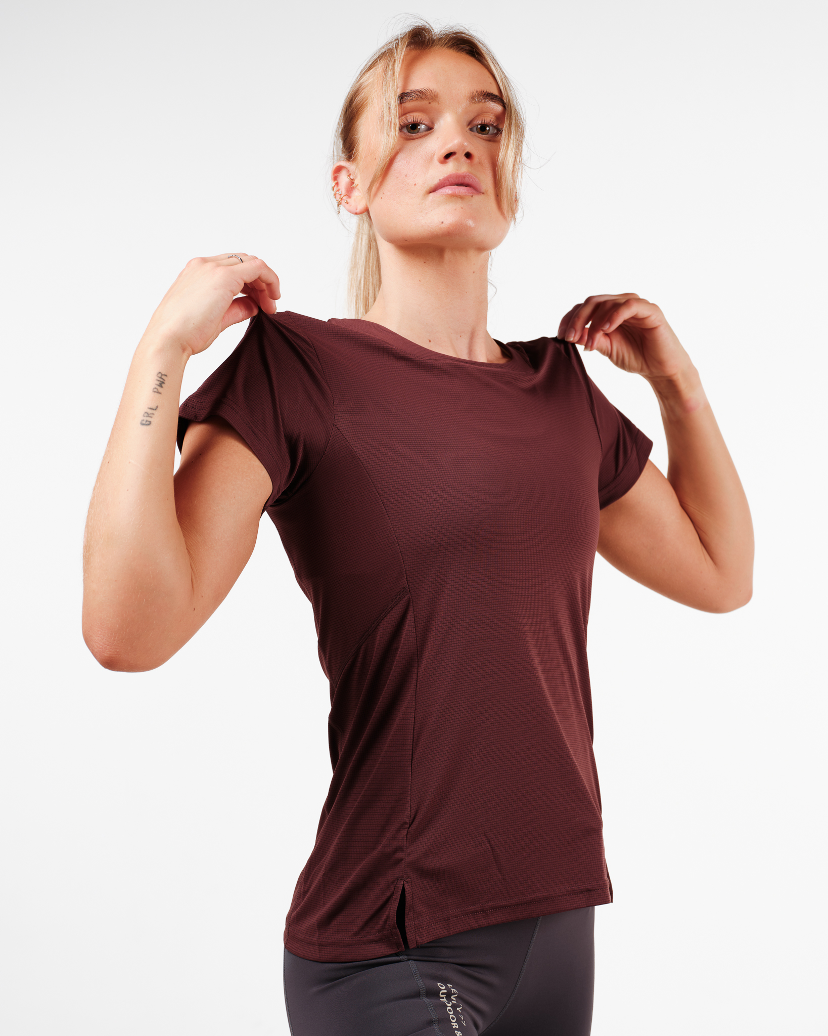 LEVITY Trail Adv Vent Tee Dark Cherry