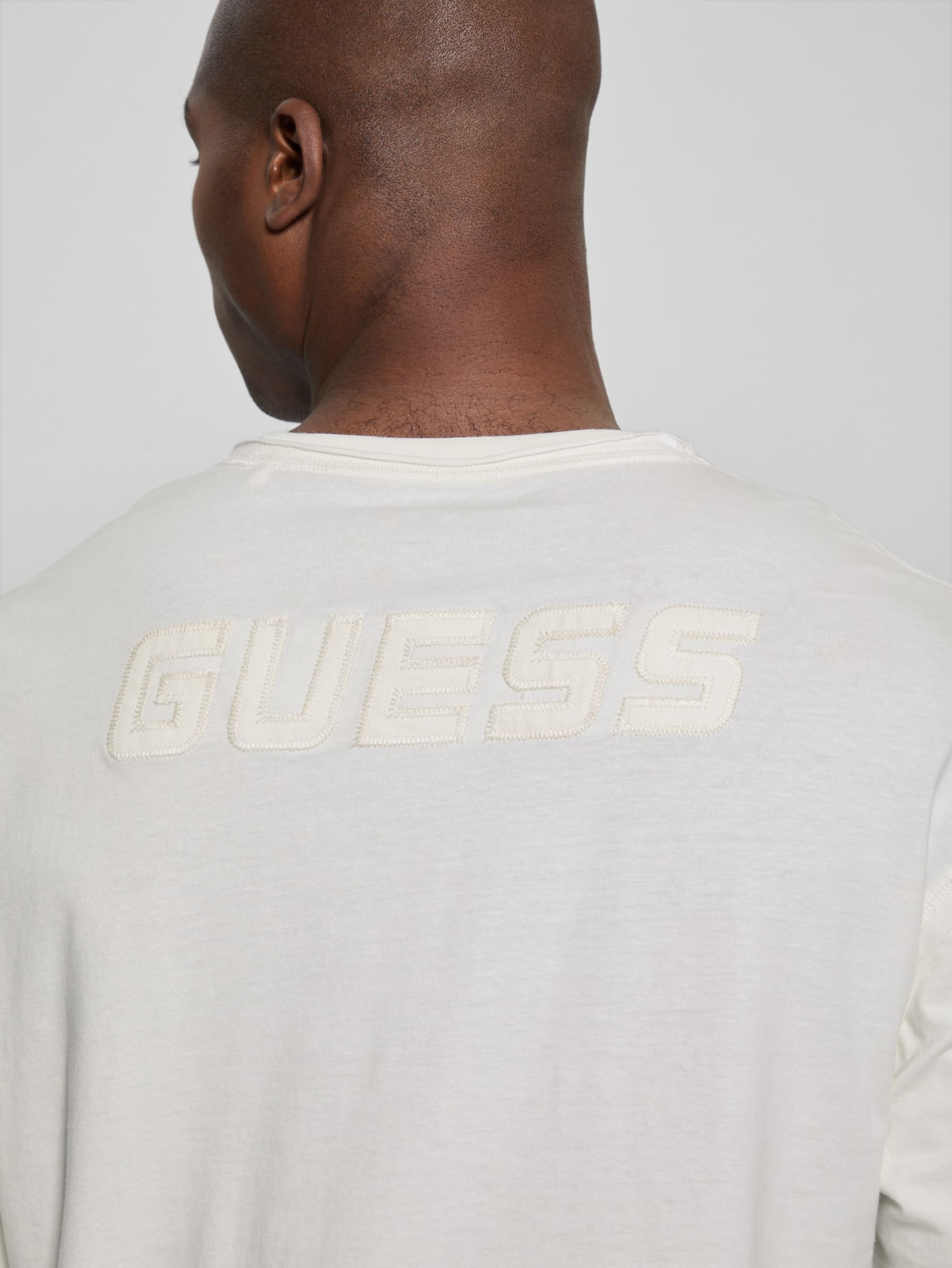 Camiseta Gondour com Remendos em Camadas