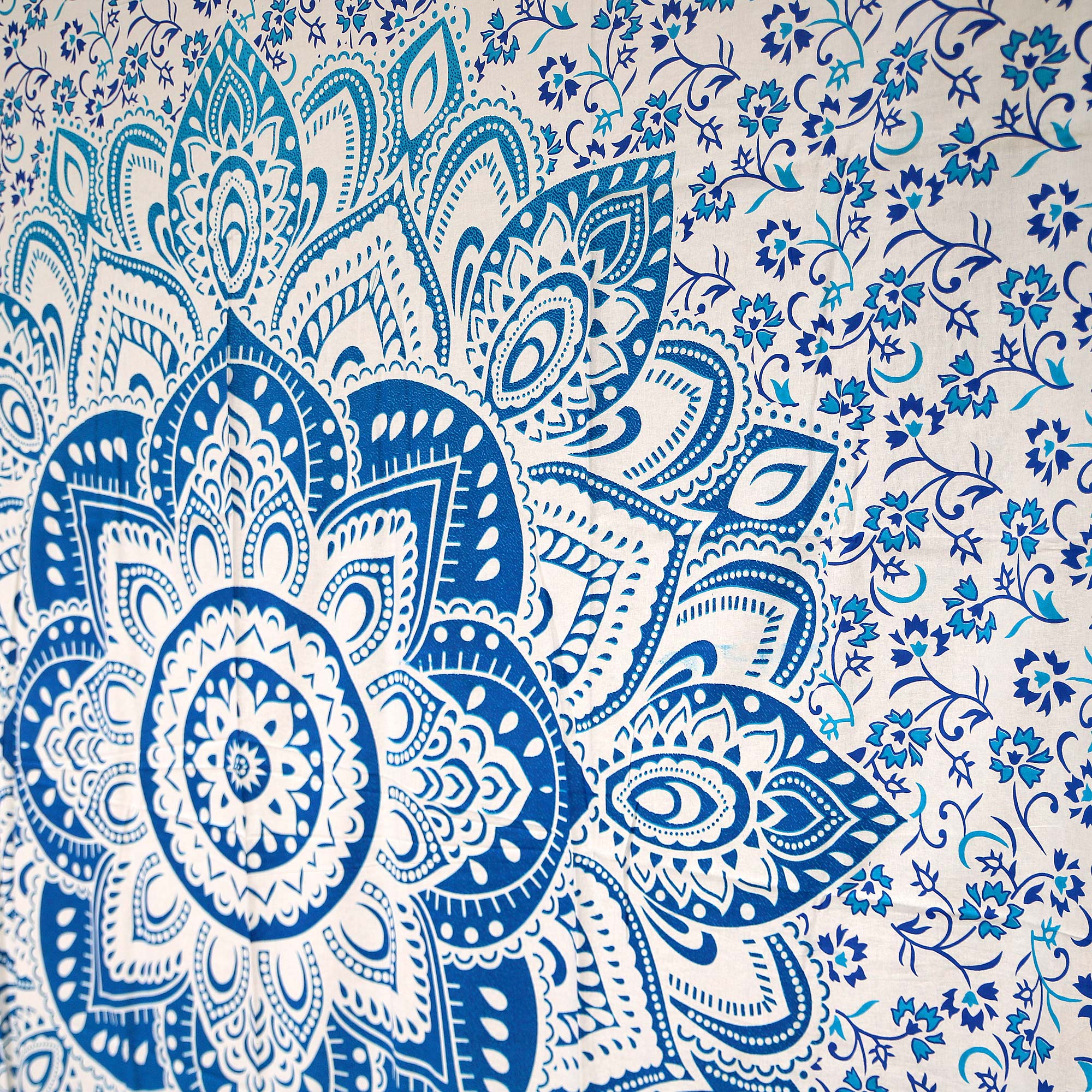 Multifunktionstuch 'Mandalablume', blau, weiß, B 213 cm, H 244 cm von fischer's lagerhaus