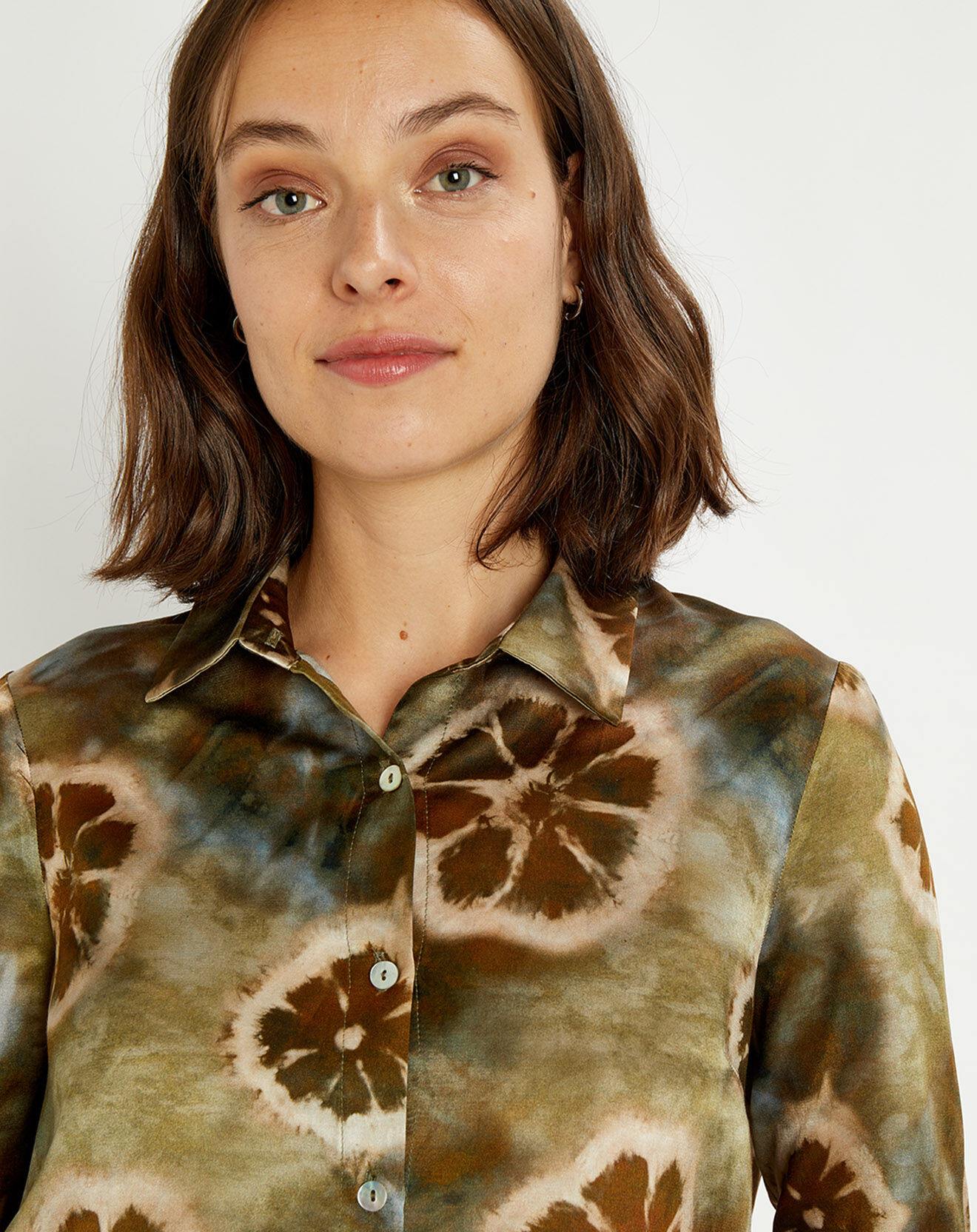 Lauren Vidal Chemise en Soie mélangée Ines olive