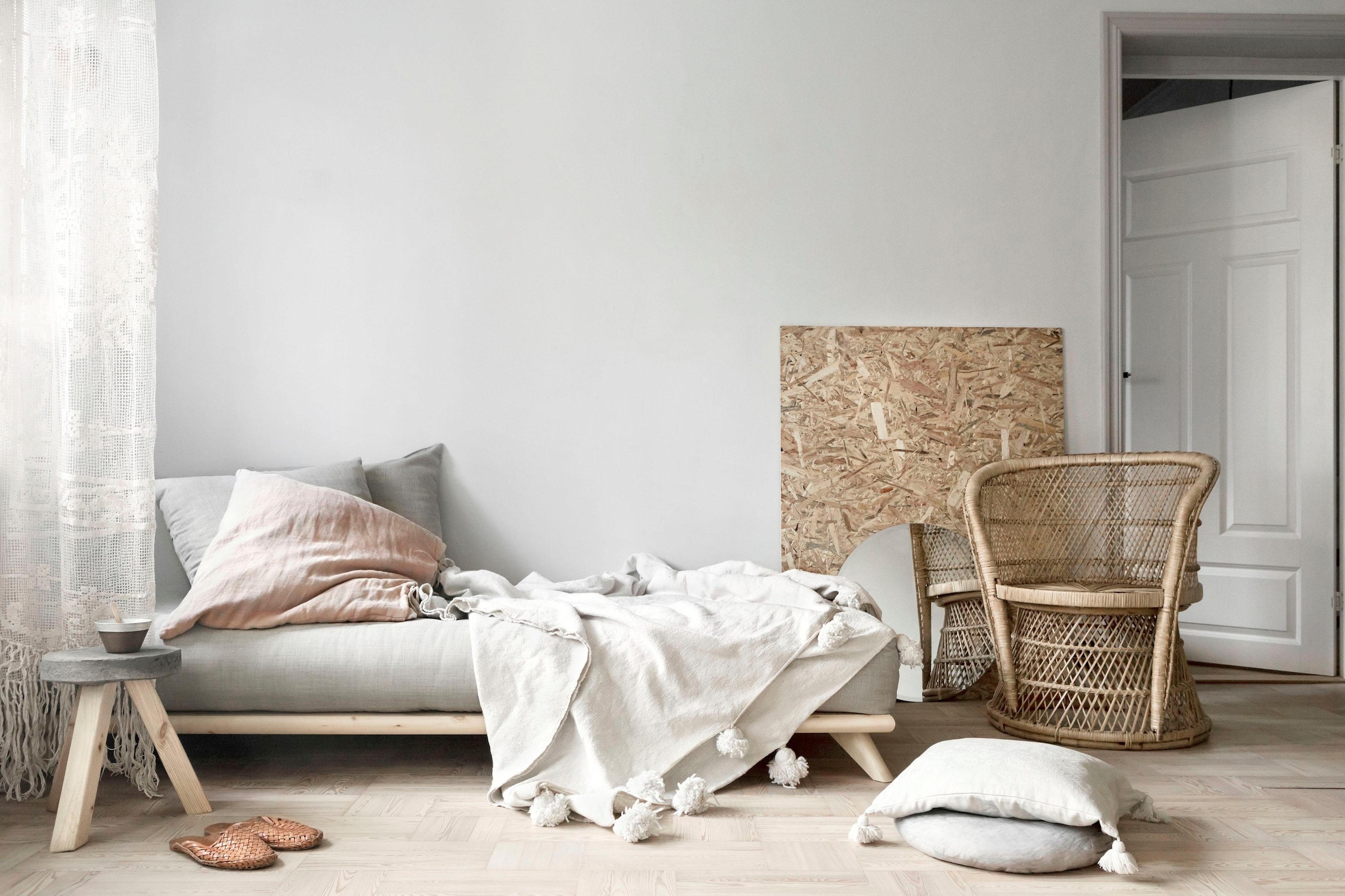 Karup Design Daybett »Senza, Sofa, mit Futonmatratze, minimalistisch, massives Kiefernholz« Handgefertigt, skandinavisches Design, vielseitig, schlichter Stil