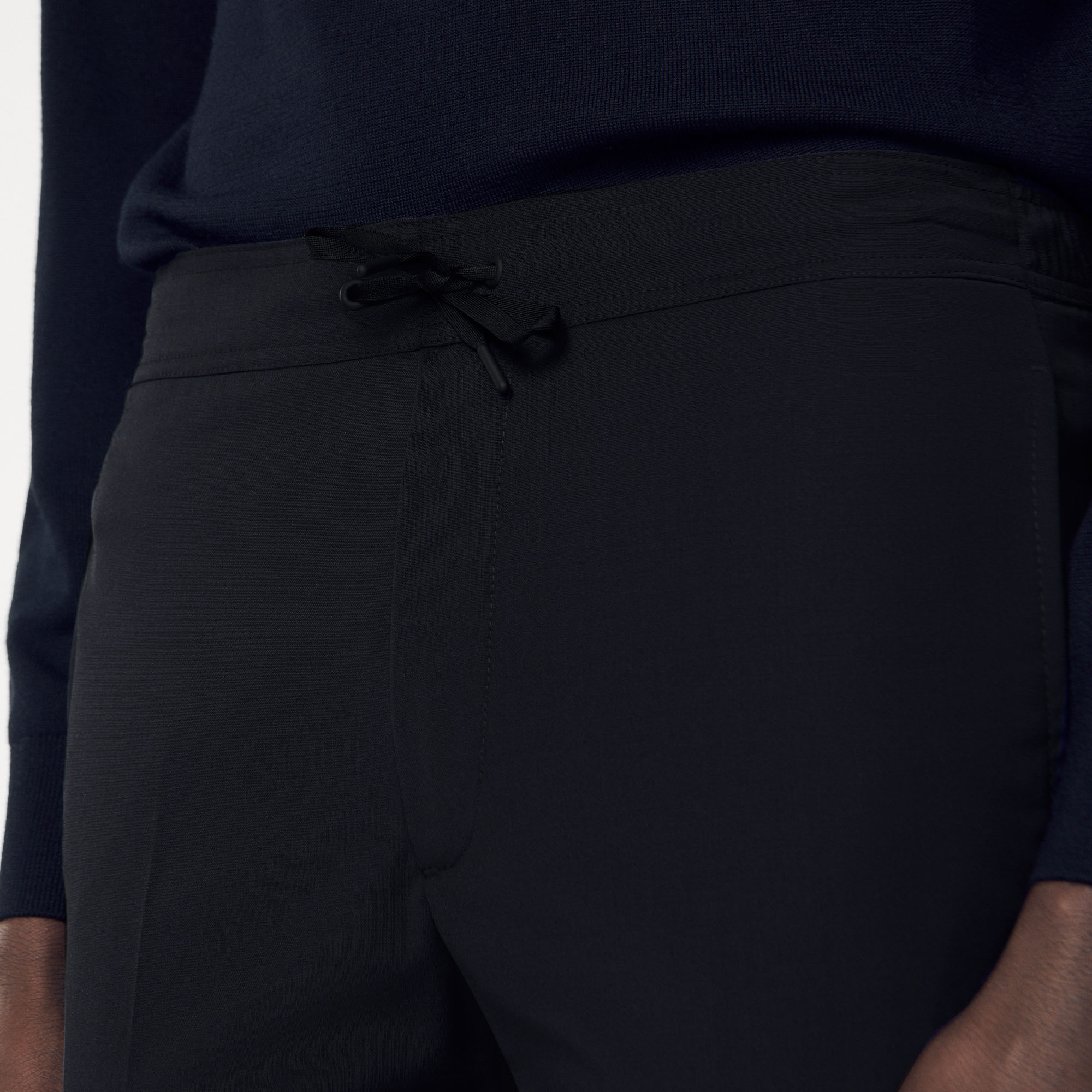 Pantalon á ceinture elastiquee