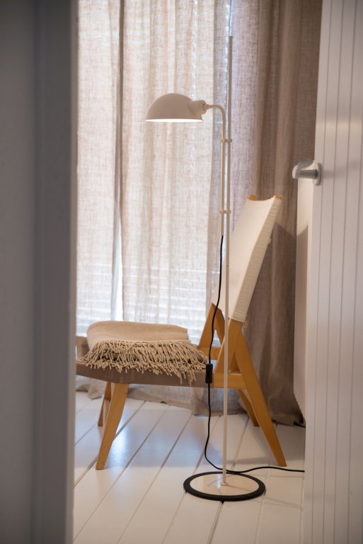 Marset Funiculí vloerlamp gebroken wit