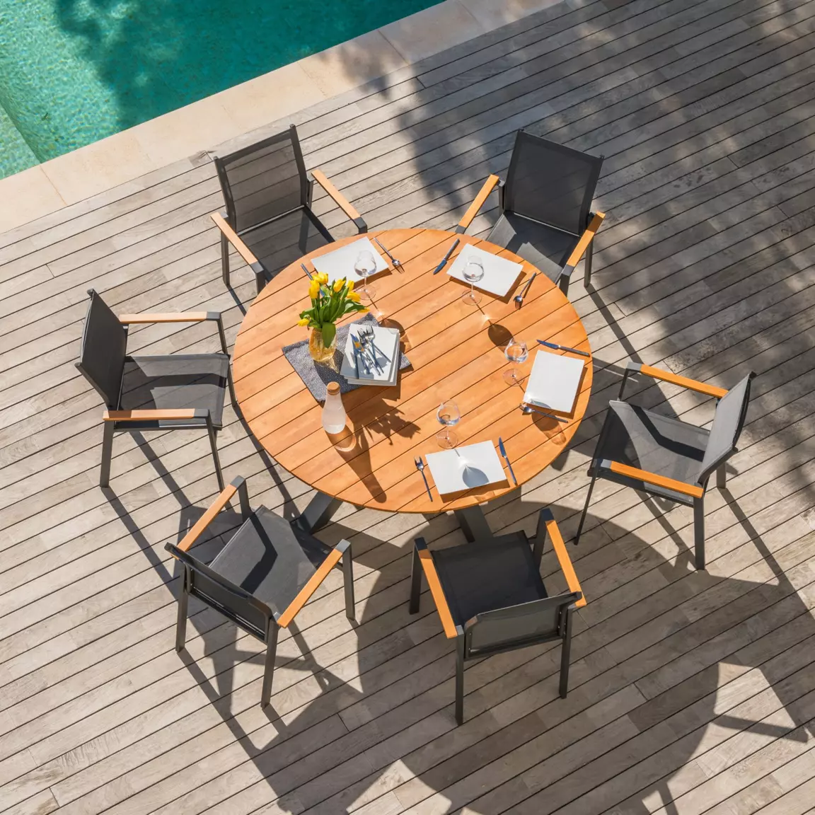Fauteuil de jardin aluminium et bois teck empilable Bali Gris anthracite