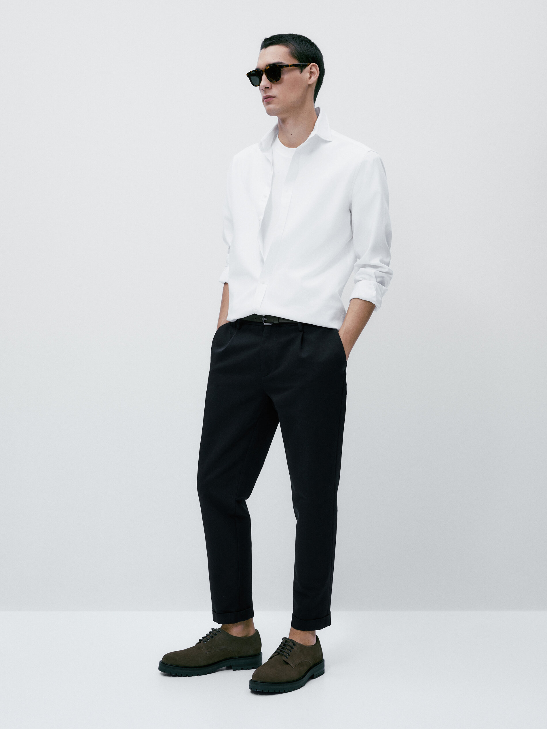 Camisa estruturada de corte slim com torção inglesa - BRANCA