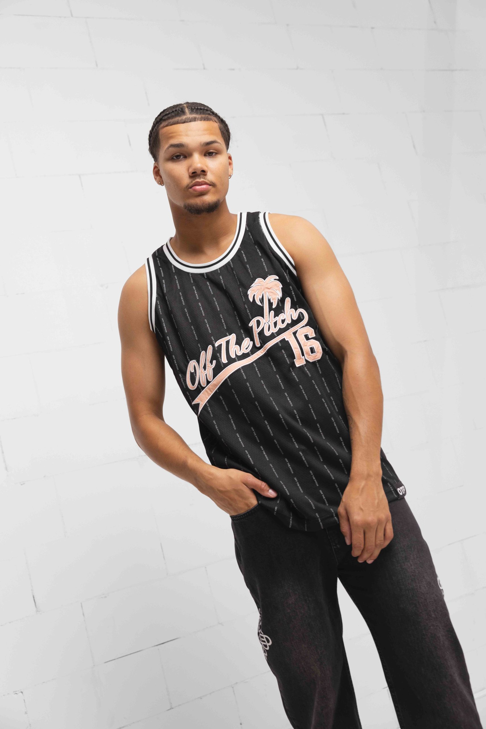 Off The Pitch Tropea Basketball Top Heren Zwart