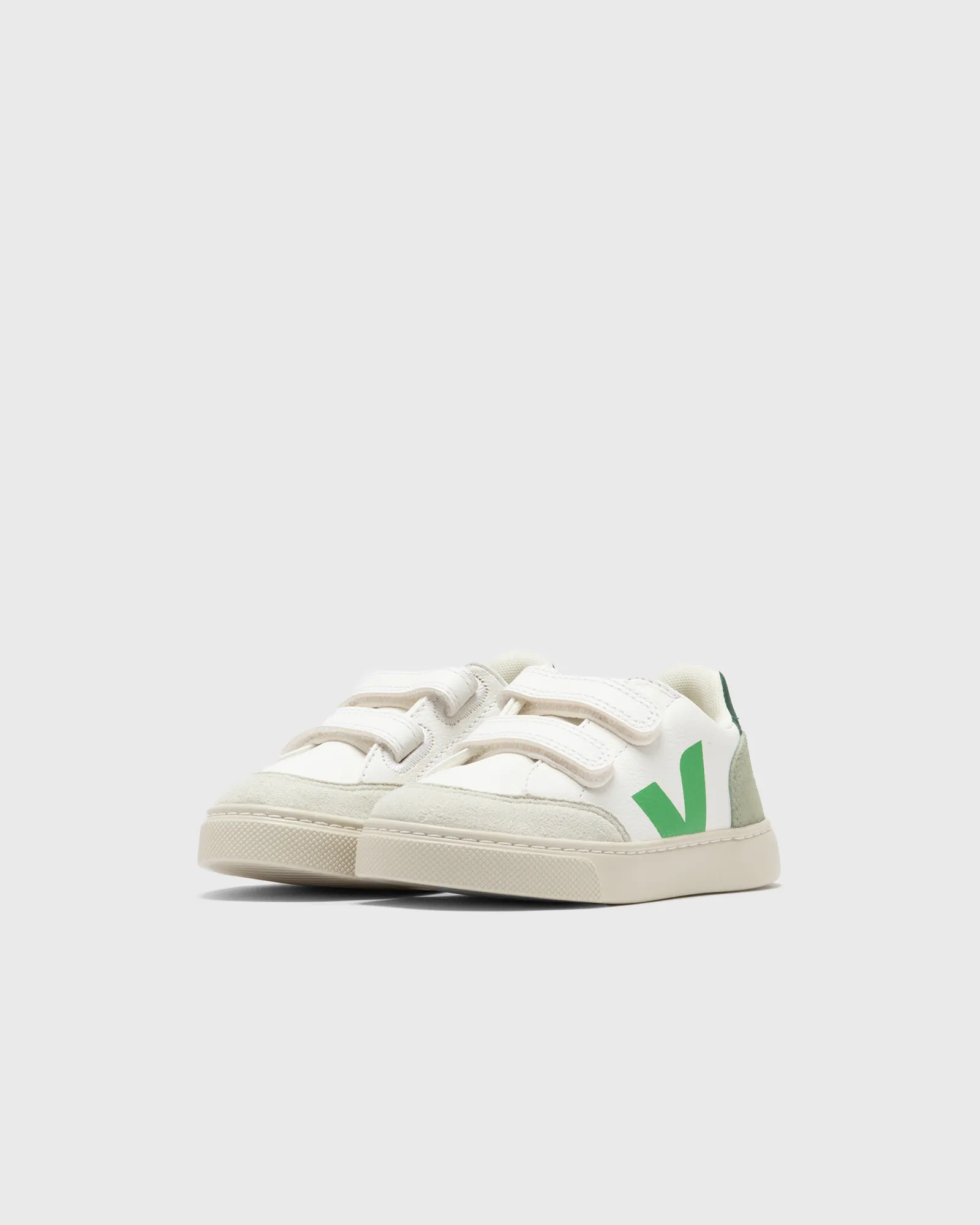 Veja SMALL V-12 CHFREE