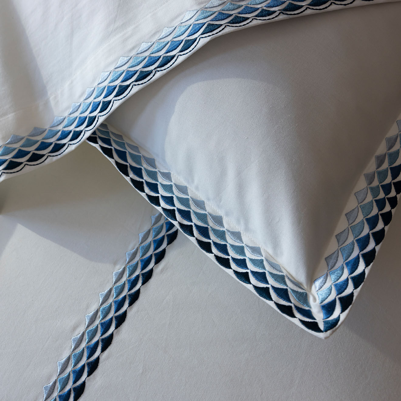 Perle de Coton Taie d'oreiller en Percale de Coton Alcott blanc/bleu