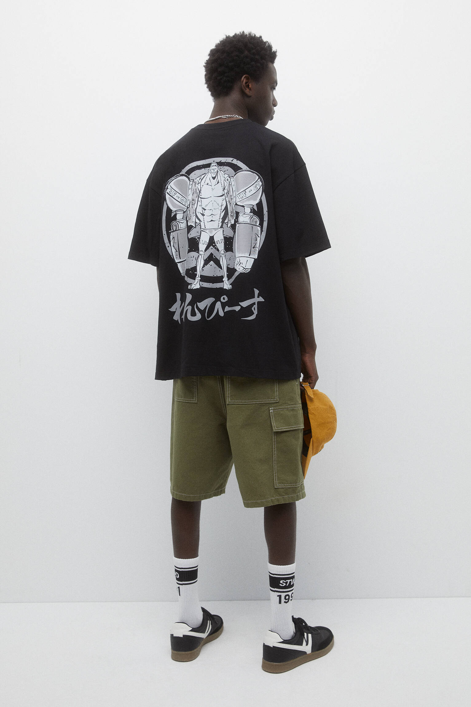 CAMISETA PRETA ONE PIECE - PRETA
