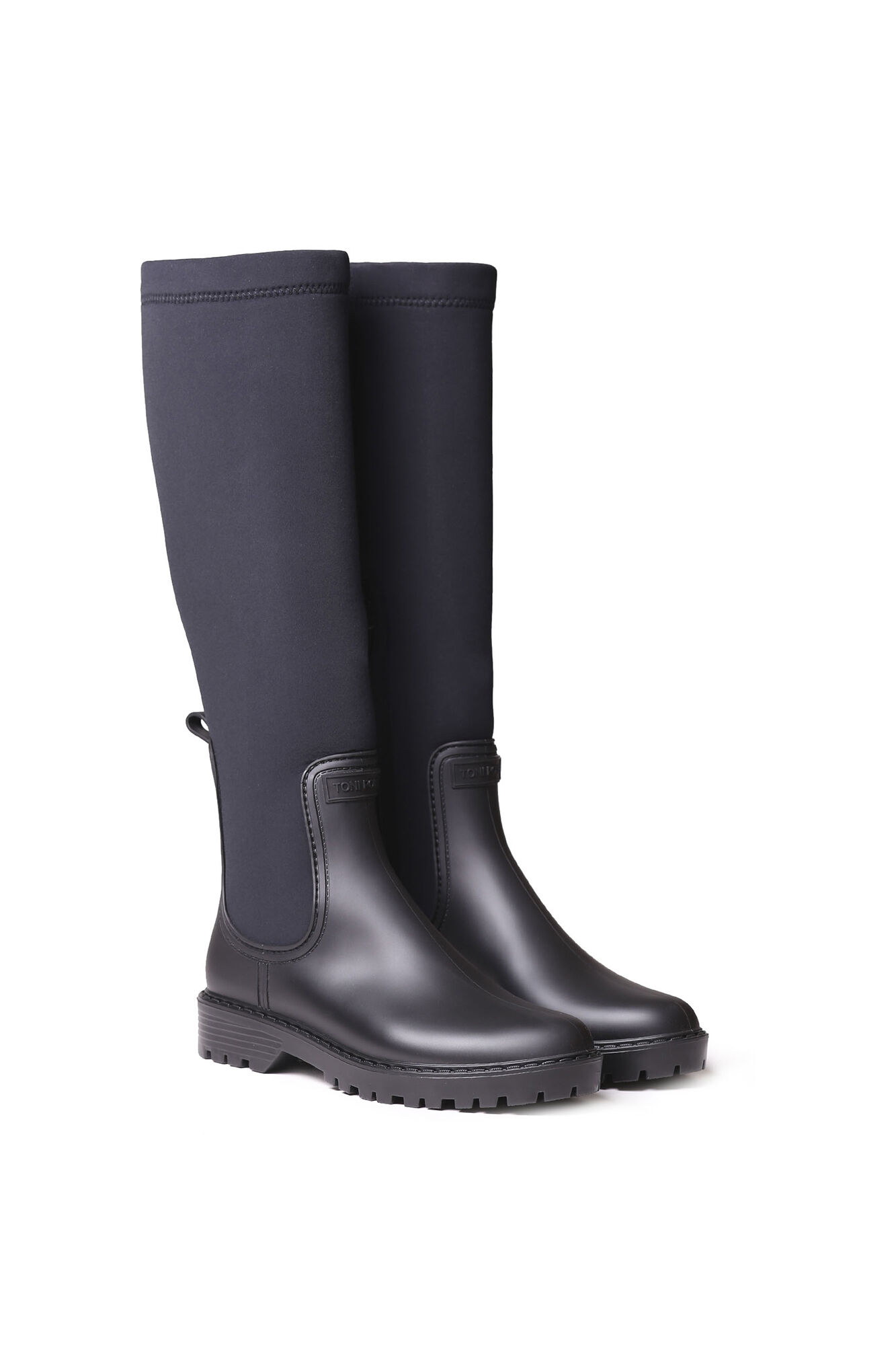 Bota de chuva feminina de cano alto em borracha e lycra.