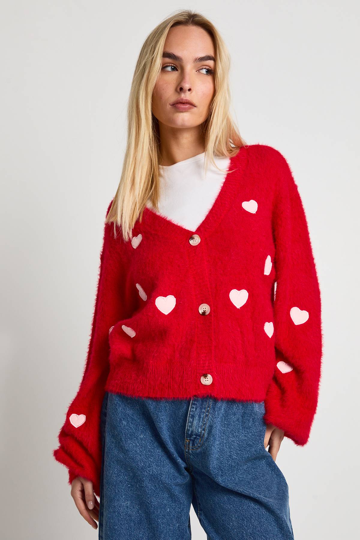boohoo Cardigan tricoté oversize en maille moelleuse avec broderie en forme de cœur