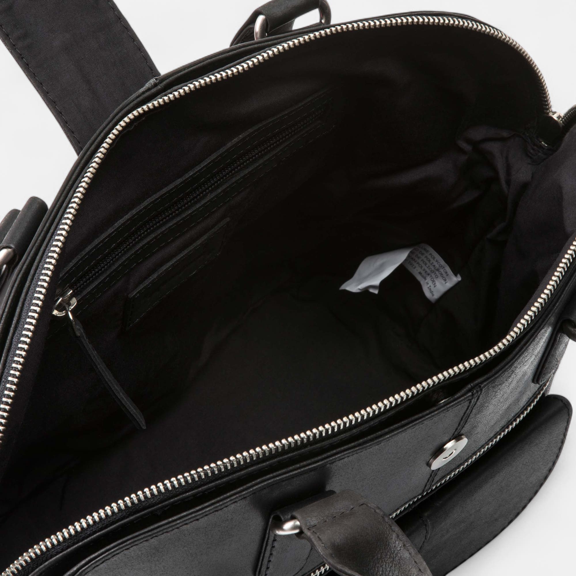 Sac à main en cuir noir