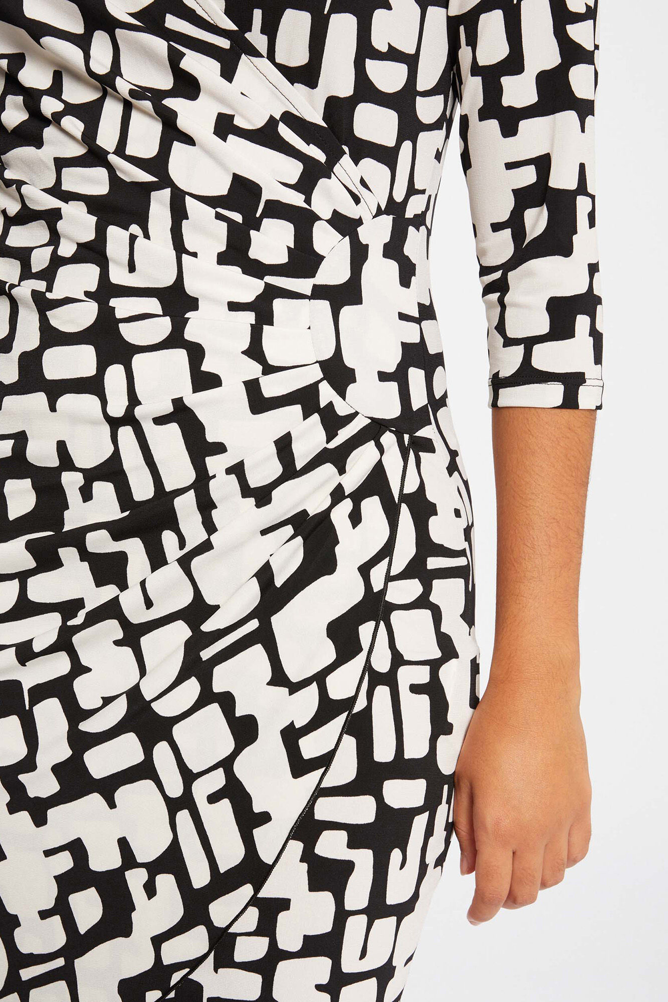 Vestido justo drapeado estampado - Estampa branca