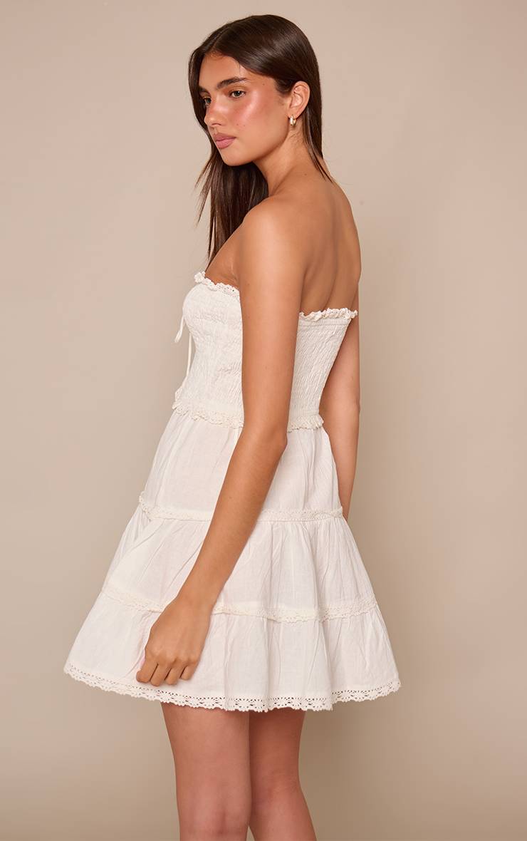 Blanc Robe Droite Bustier À Smocks Et Broderie Anglaise