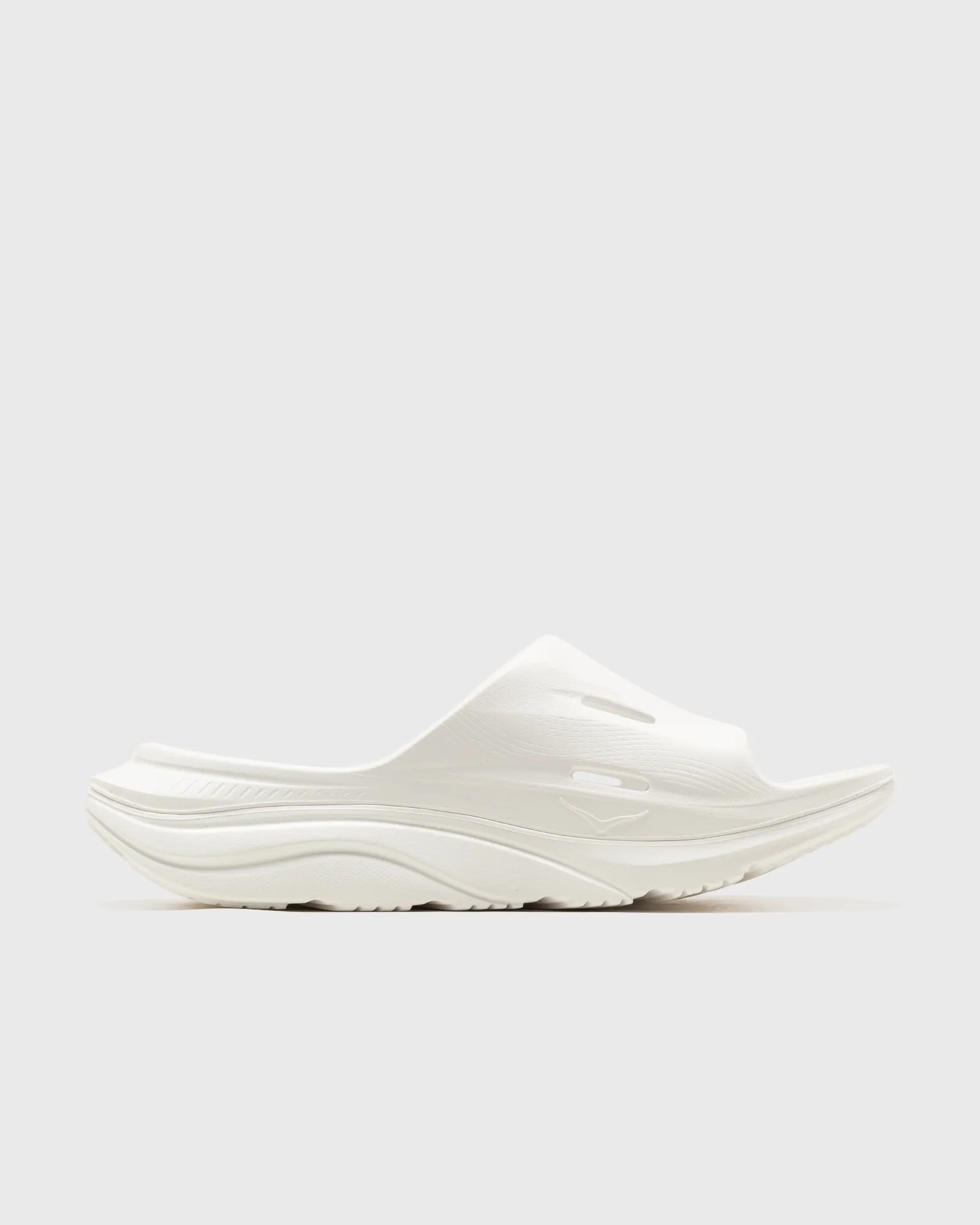 Hoka One One ORA Recovery Slide 3